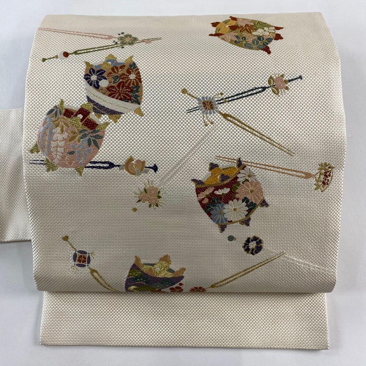 名古屋帯 秀品 糸巻き 簪 唐織 金糸 クリーム 正絹