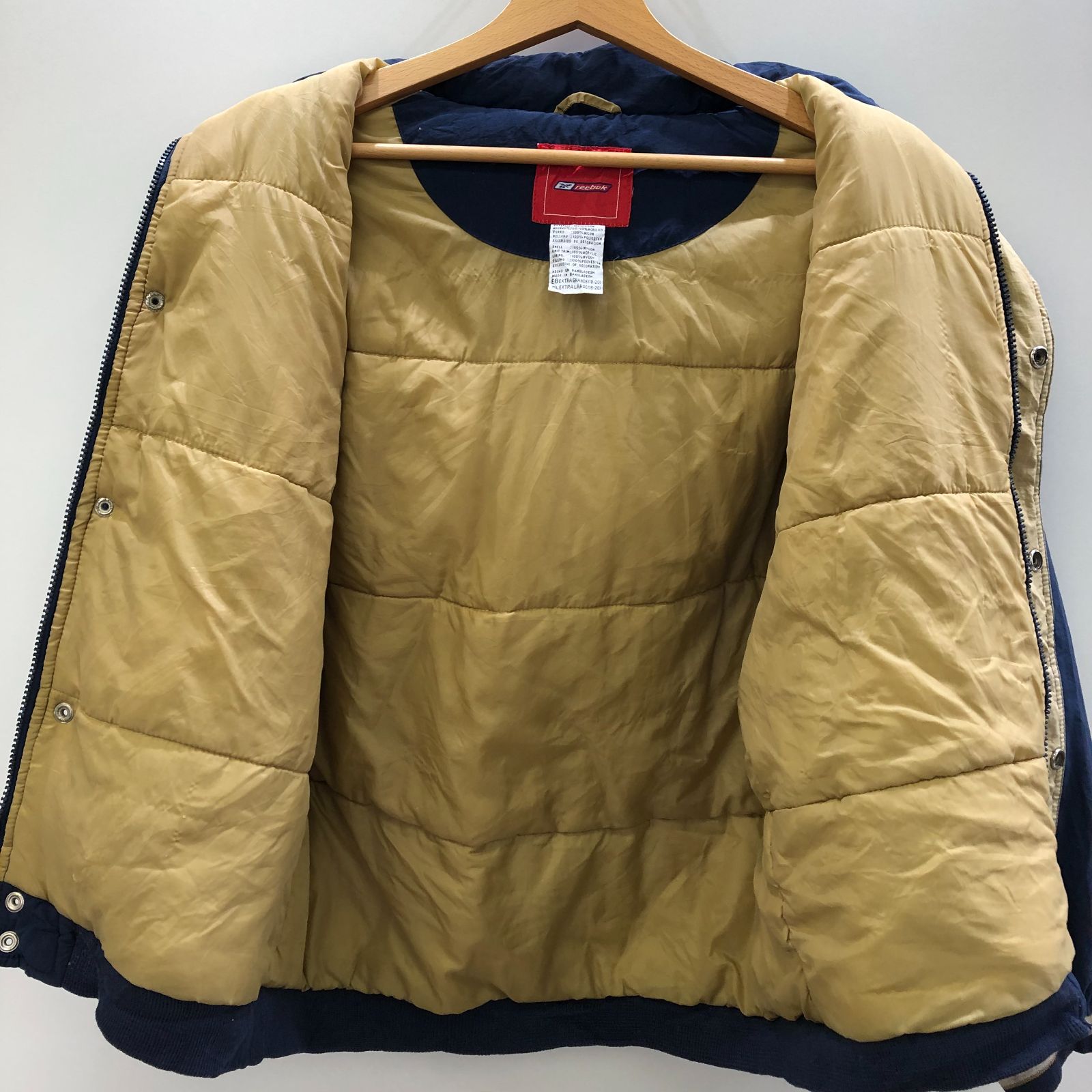90年代 Reebok NFL ST. LOUIS RAMS ナイロンジャケット reebok リーボック NFL ST.LOUIS Rams ナイロン中綿ジャケット