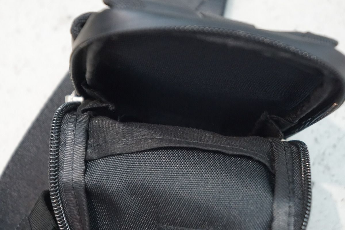 エリオット エミル