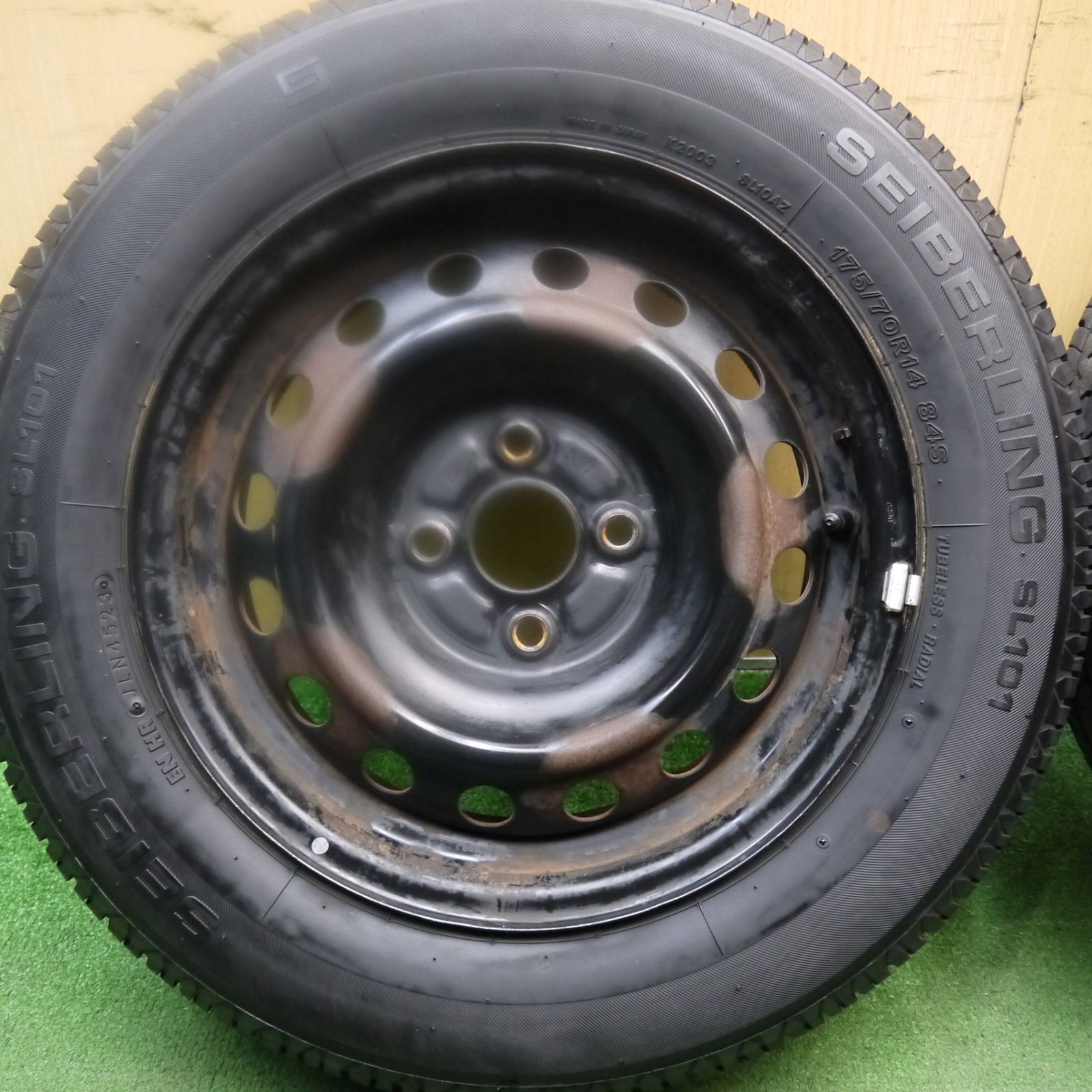 4本価格 23年 175 70R14 セイバーリング SL101 スチール ホイール 14インチ PCD100 4H 5100304Hノ