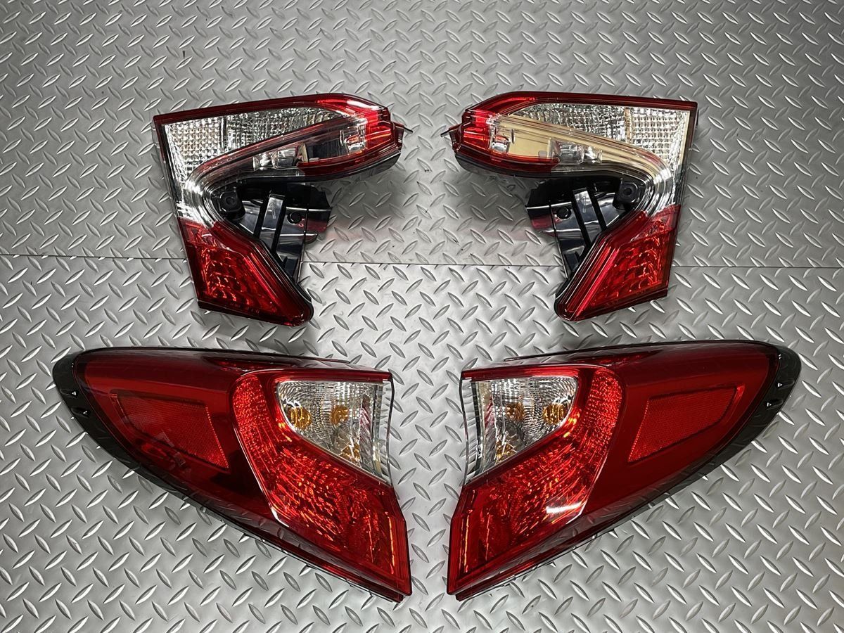 送料無料【新車外し】C-HR 純正 テールランプ左右 品番koito 10