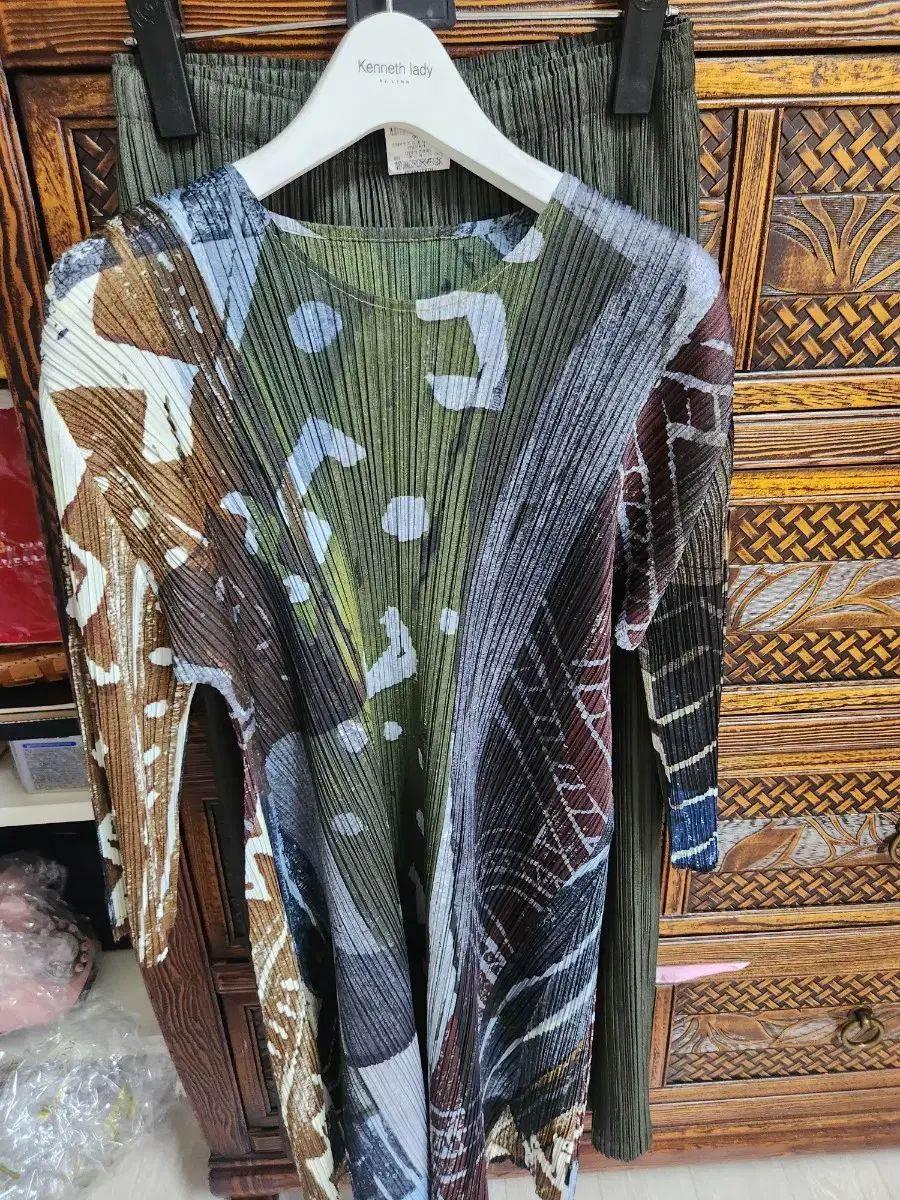 プリーツプリーズ