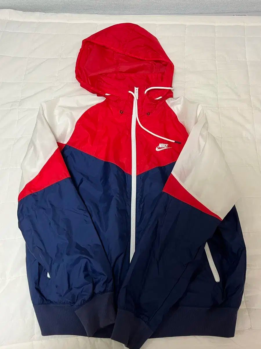 【雷市場（ポンジャン）商品韓国直送】 NIKE Nike(ナイキ） ウインドランナー ウインドブレーカー