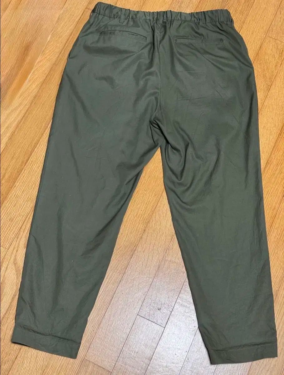 1 Graphpaper グラフペーパー 23ss シャーク スキン ツータック トラウザー