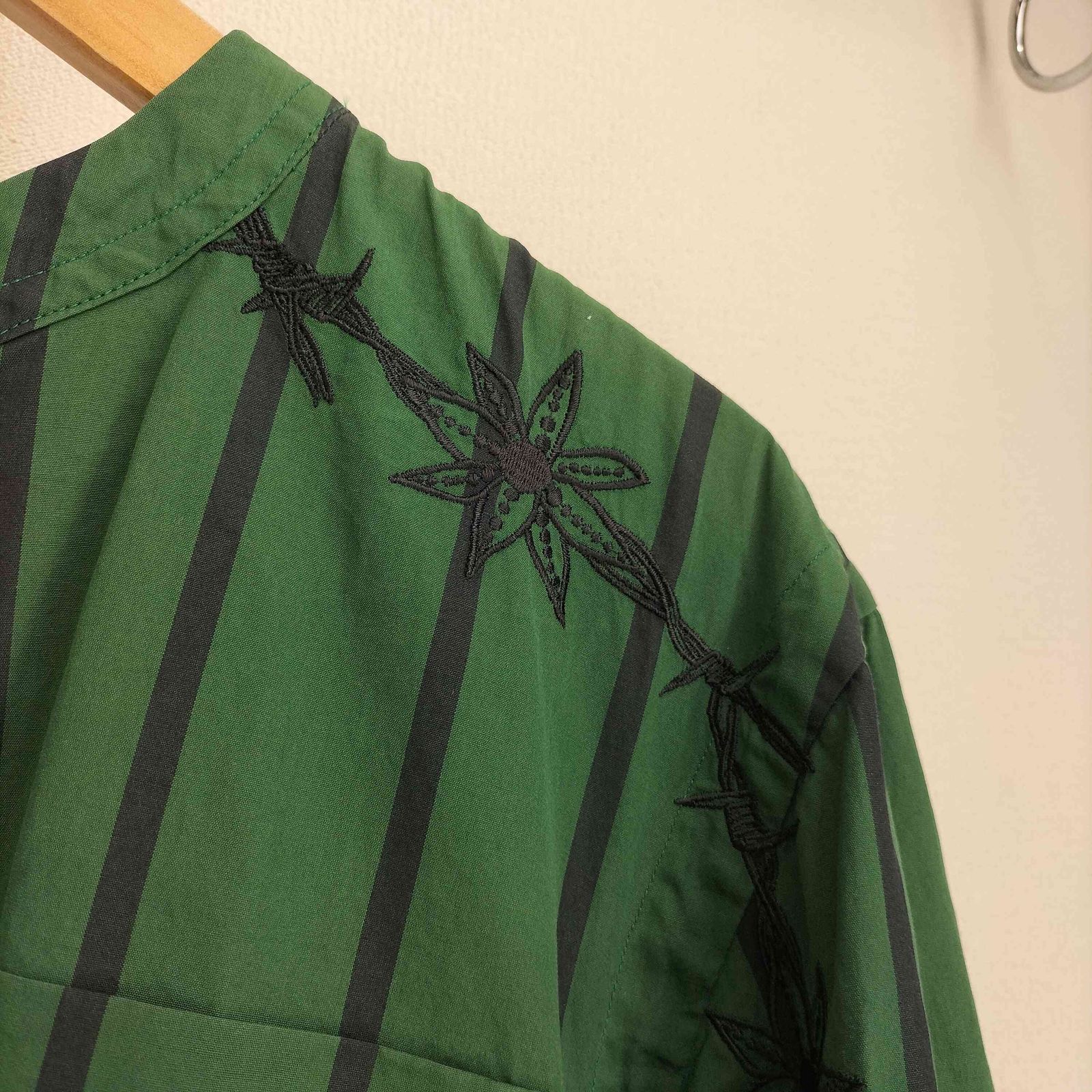 sacai 2019ss/フラワー刺繍レイヤードプルオーバーシャツ/長袖シャツ サカイ Sacai ×Dr.Woo 19ss フラワー刺繍レイヤードプルオーバー