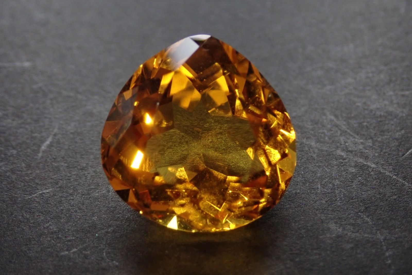 天然シトリン ルース 16.02ct 約17mm×16mm
