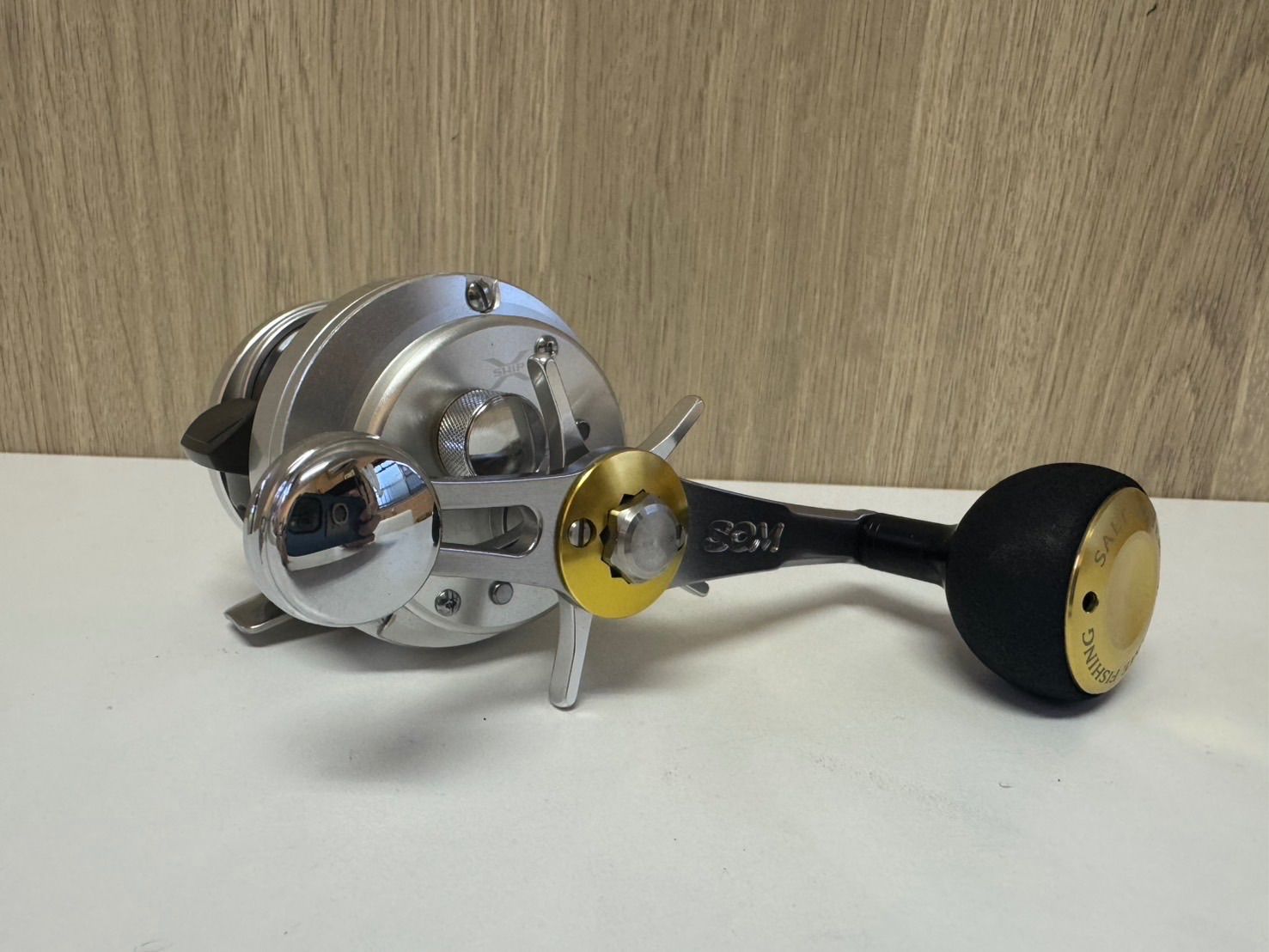 中古品】 SHIMANOシマノ OCEAオシア CALCUTTAカルカッタ 200HG ベイト