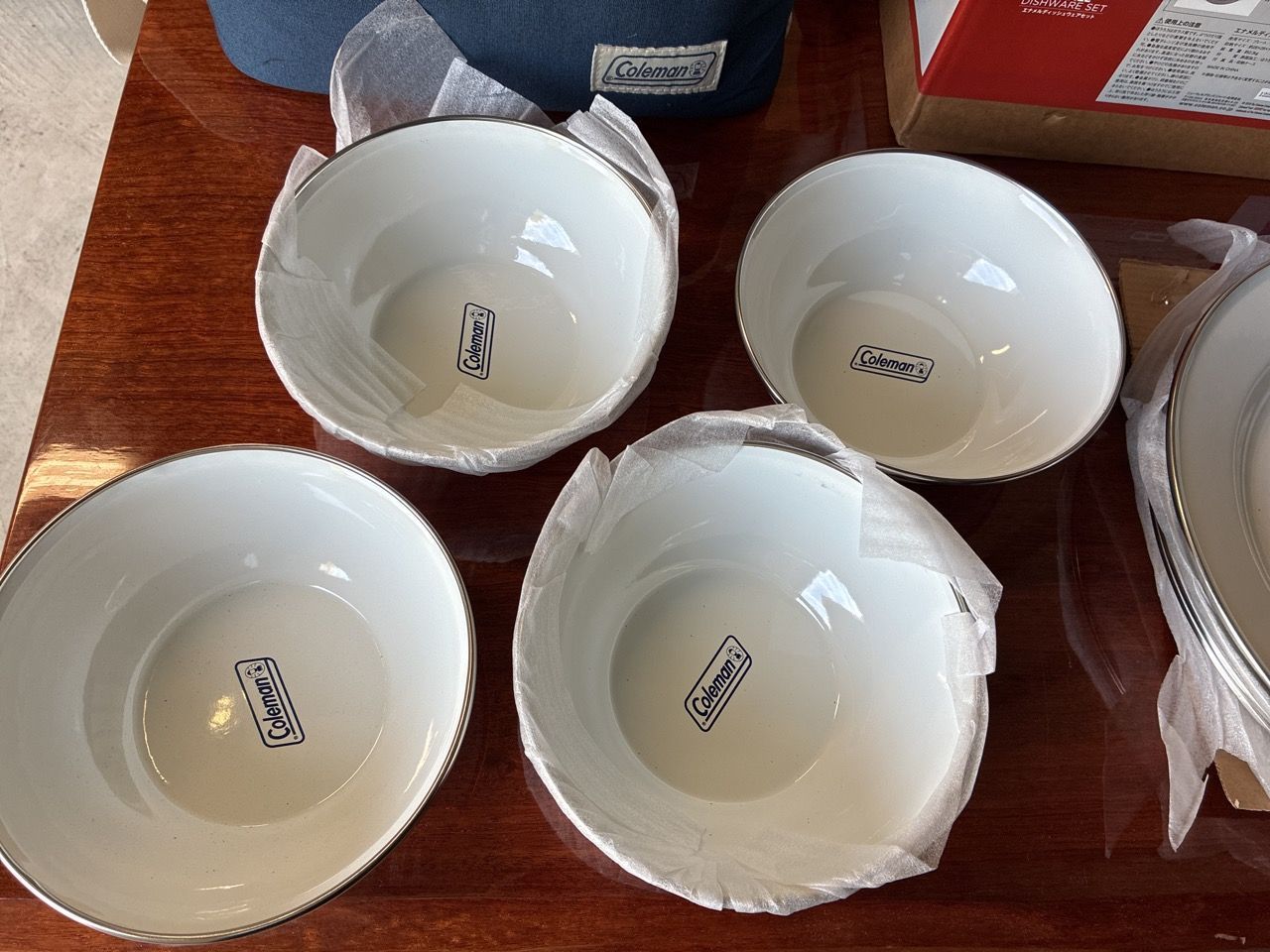 コールマン ホーロー食器セット キャンプのお皿にコールマンのエナメル