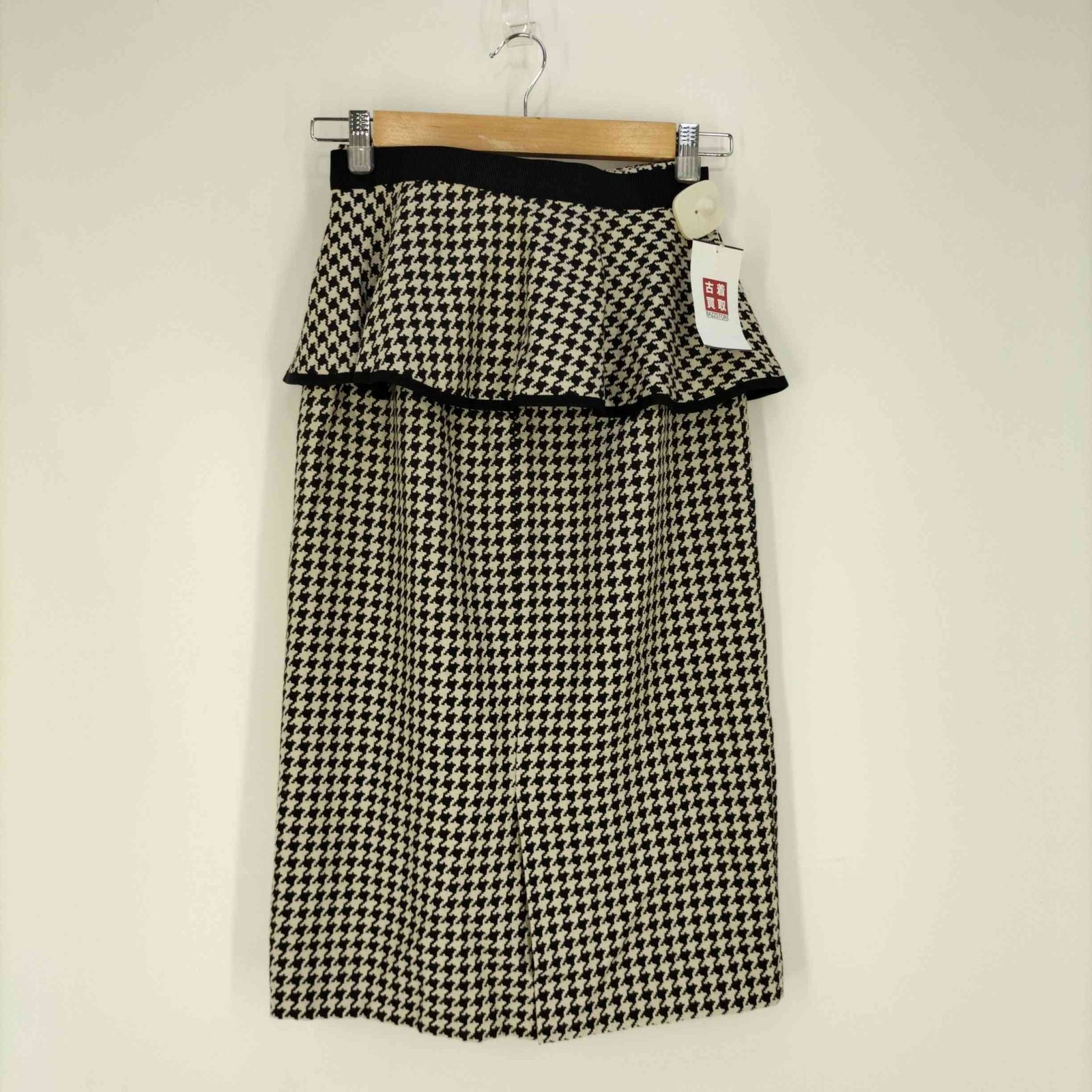 美品☆ストロベリーフィールズ　クラシカルエトレ　ペプラムベルト付きタイトスカート STRAWBERRY-FIELDS（ストロベリーフィールズ）の「クラシカル