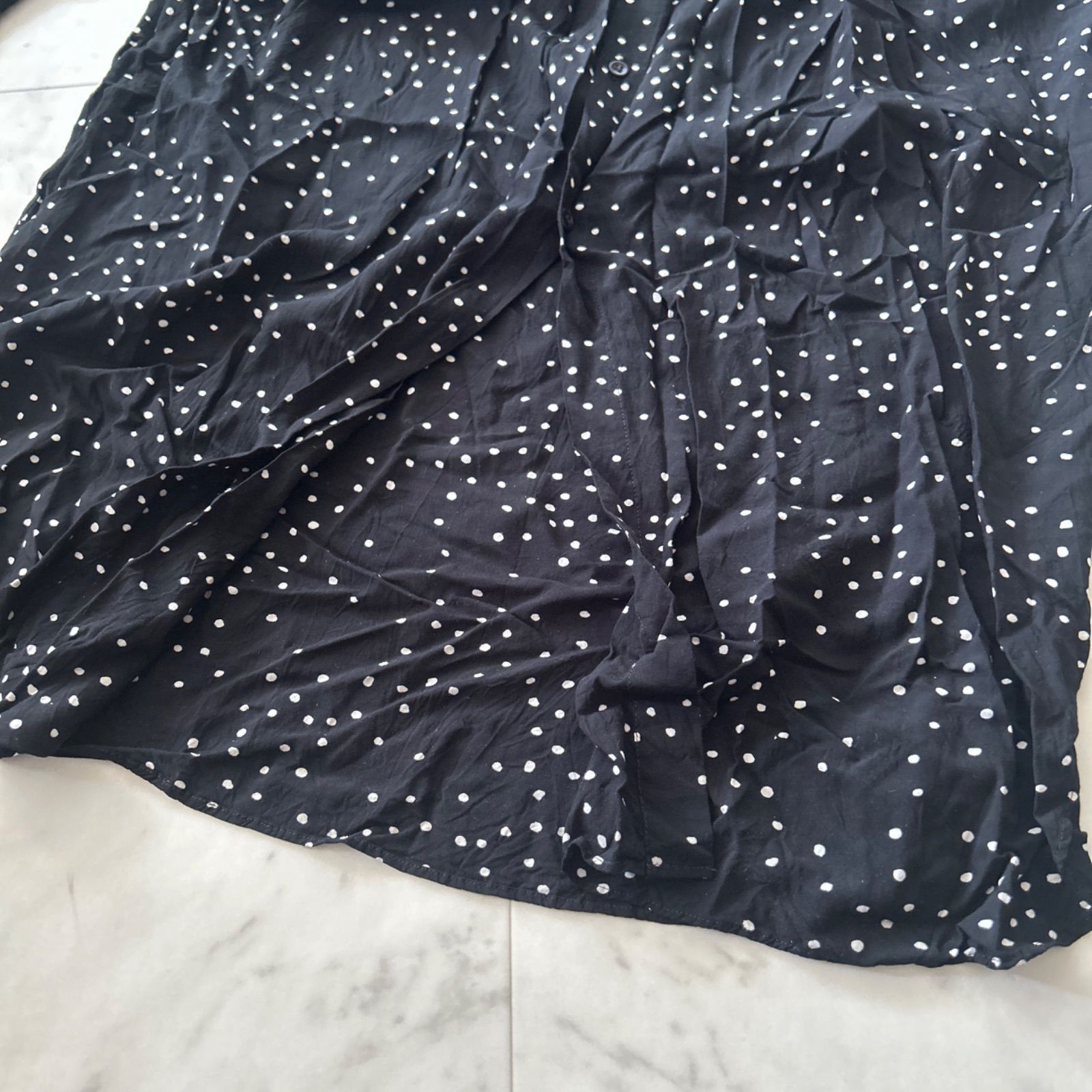 美品✨ギャルリーヴィー ドット柄 シャツワンピース　シェルボタン　ブラック　36 美品✨ギャルリーヴィー ドット柄 シャツワンピース シェル