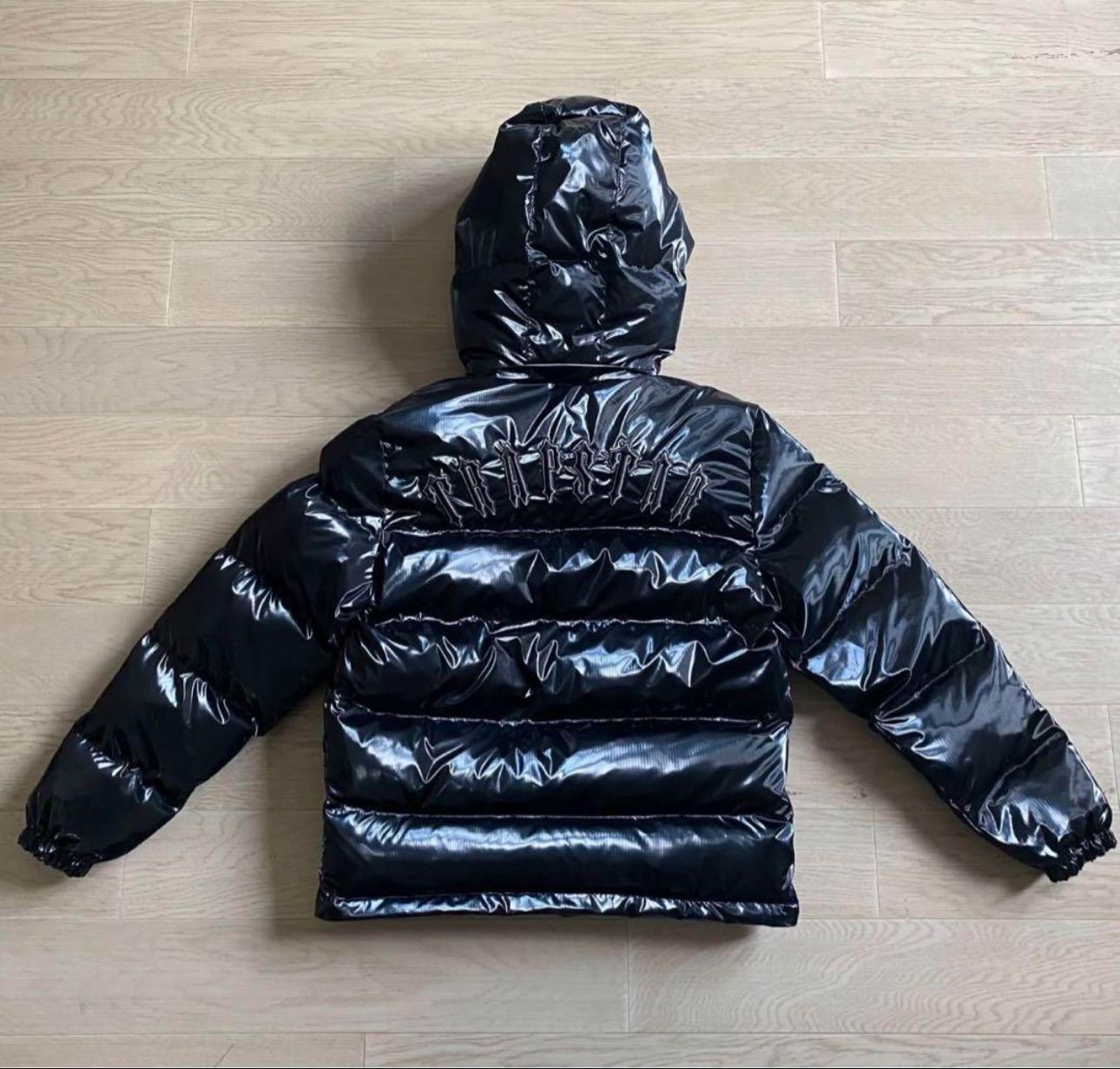 ユウキ　TRAPSTAR ブラック ダウンジャケット TRAPSTAR ブラックダウンジャケット