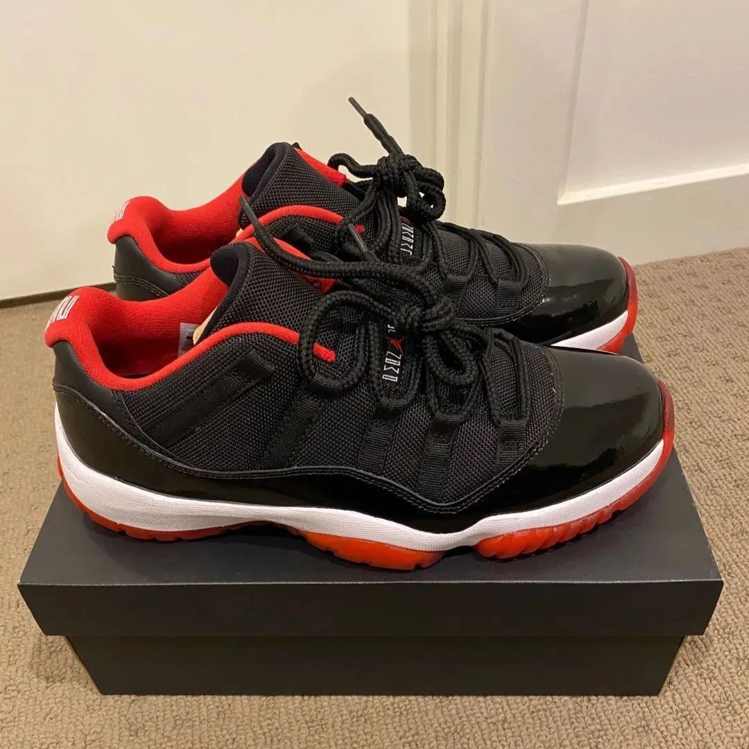 新品未使用AIR JORDAN 11 RETRO LOW BRED エアジョーダン11レトロ ロー ブレッド 528895-012 - メルカリ