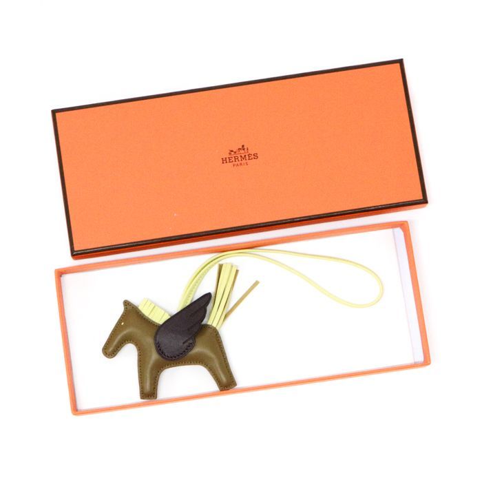 HERMES エルメス ロデオペガサス PM エトゥープ 伝っ チャーム グレージュ