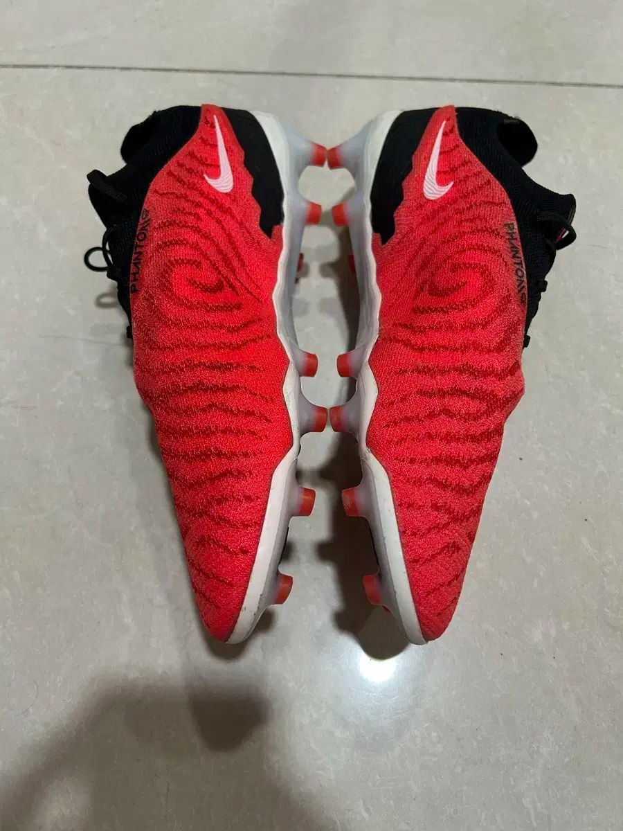 ナイキ ファントムGX AG 270 ボスニア