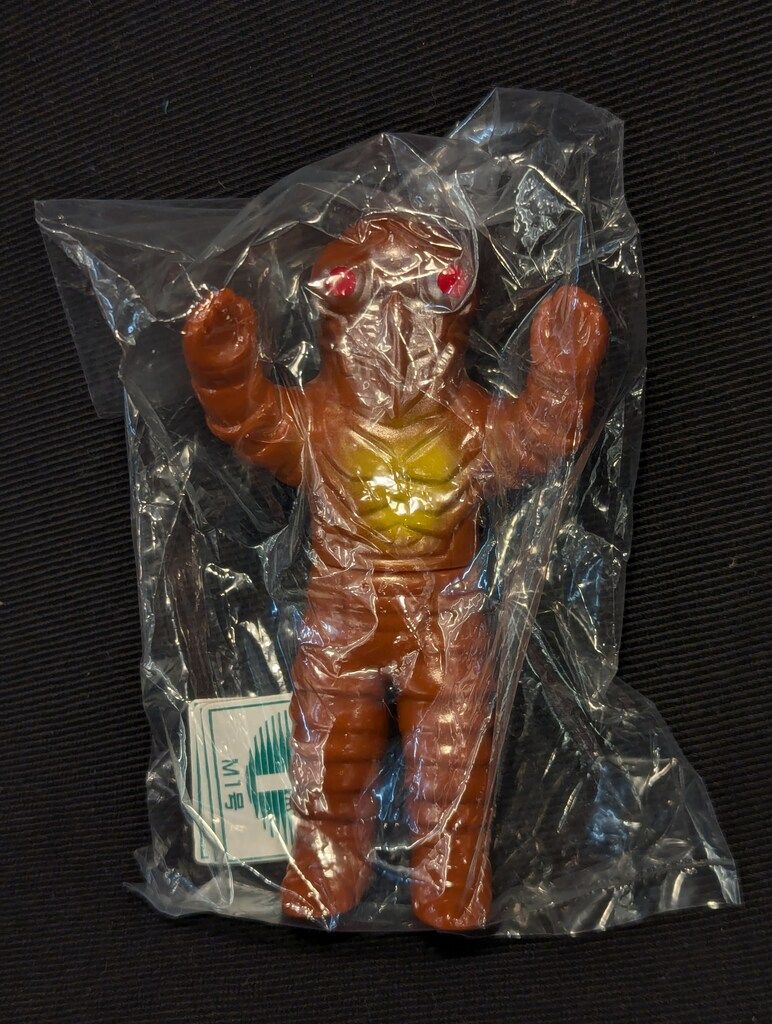 M1号 世紀の大怪獣ウルトラQウルトラマン セミ人間ミニサイズ(茶成型/胸黄色/顔銀塗装)