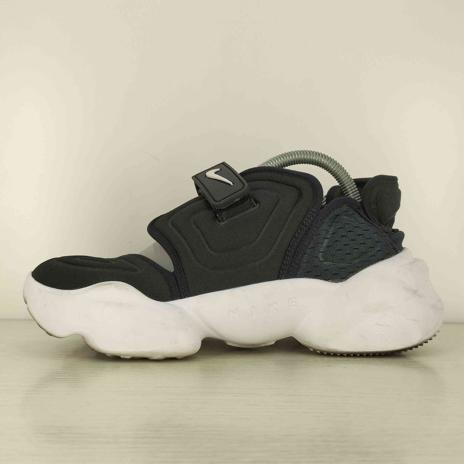 希少　新品未使用　NIKE アクアリフト　メンズサイズ ナイキ NIKE WMNS AQUA RIFT アクアリフト メンズ JPN：25