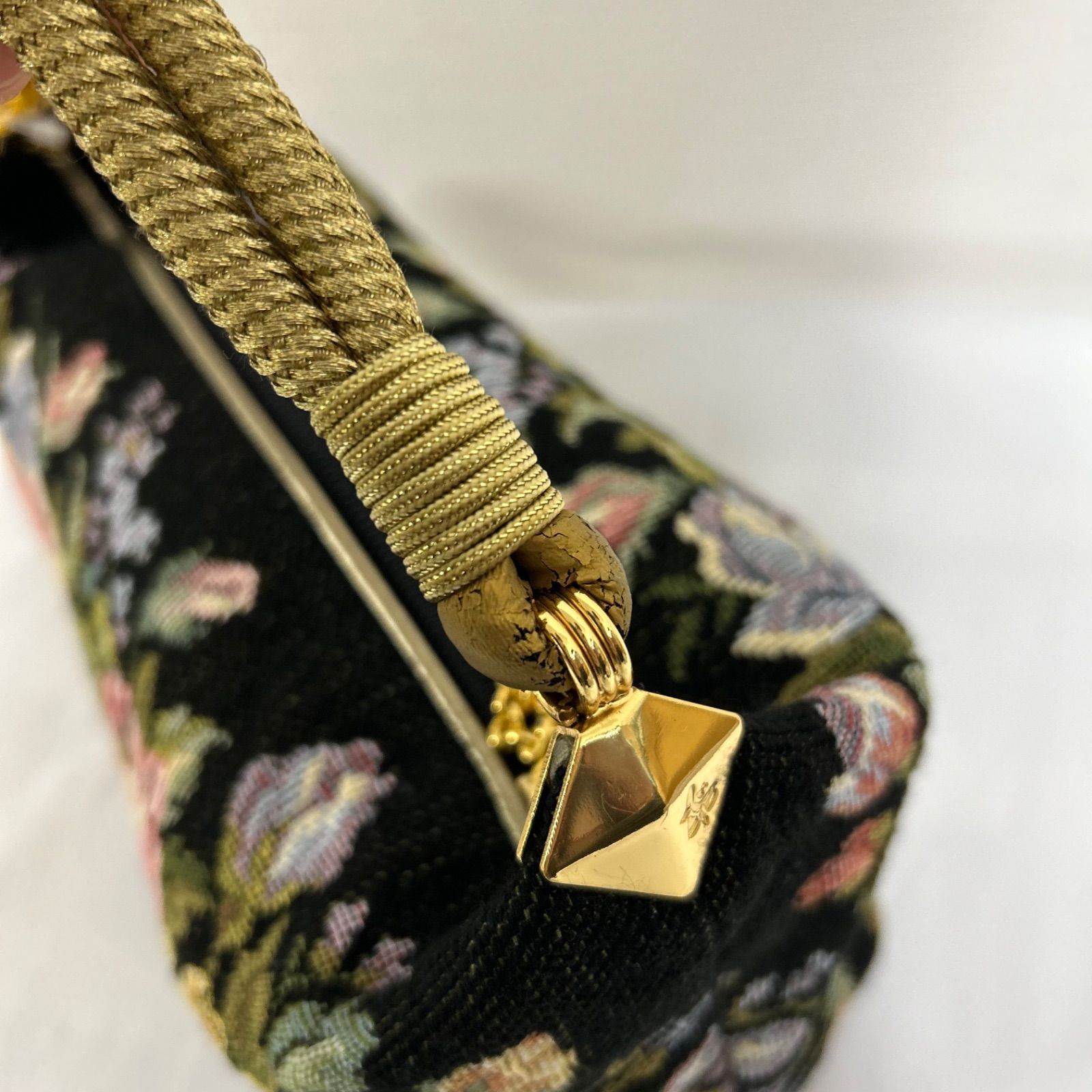 花柄刺繍 ハンドバッグ シンクビー シンクビー！ Think Bee! 花柄刺繍 ハンドバッグ - メルカリ