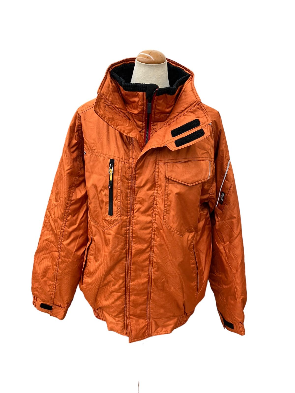 186000【美品】BURTLE バートル workwear ジャンパー オレンジ 防寒着 作業着 Lサイズ（フード無し）