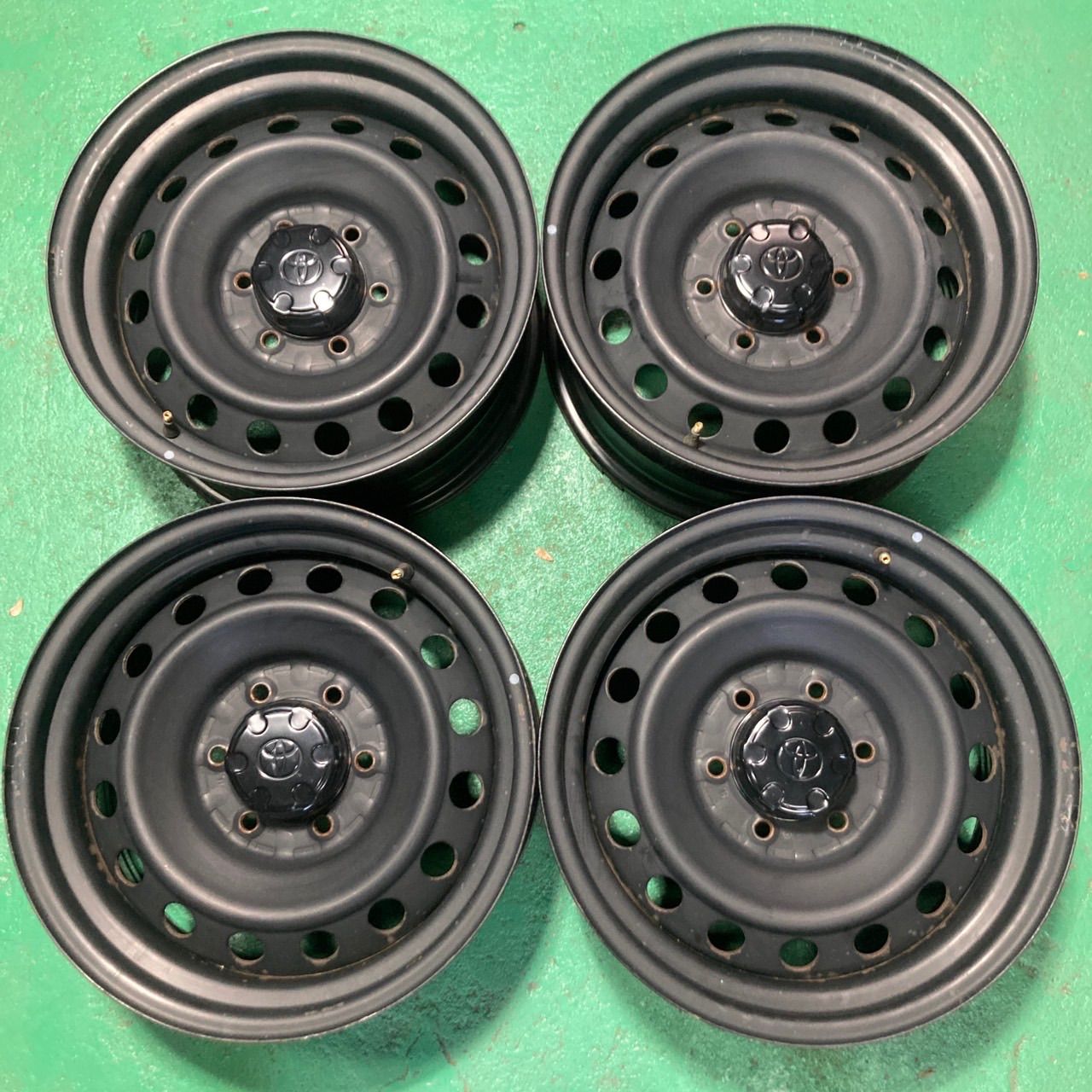 トヨタ純正希少FJクルーザー.17インチ7.5J.PCD139.7