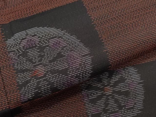 平和屋着物○本場大島紬 色泥染 市松源氏車文 大山謹製 ほていや扱い