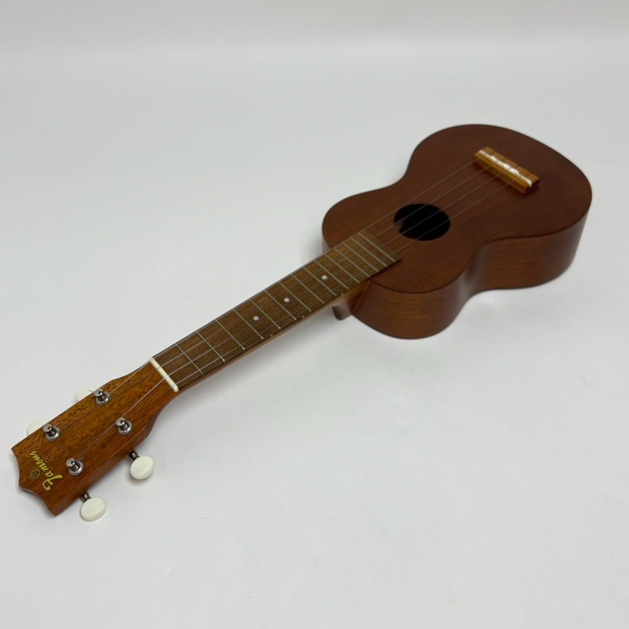 【新作】 Famous FS-1G ソプラノウクレレ マホガニー材 3298 品質保証、最安値に挑戦！