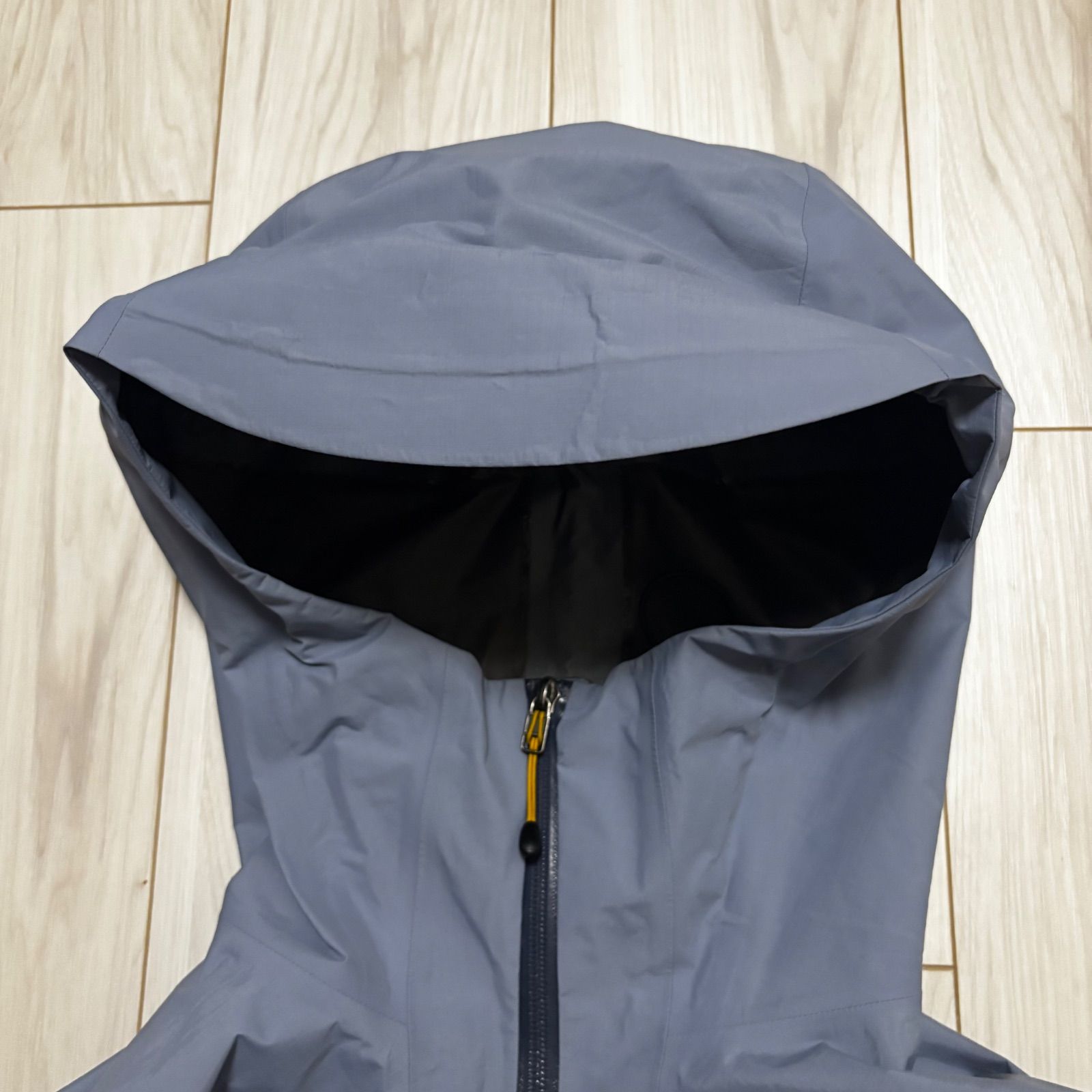 アークテリクス　アルファSL メンズL グレー　ゴアテックス　arc'teryx Arc'teryx Alpha SL Jacket Mens XL Black Hooded Gore-Tex Paclite