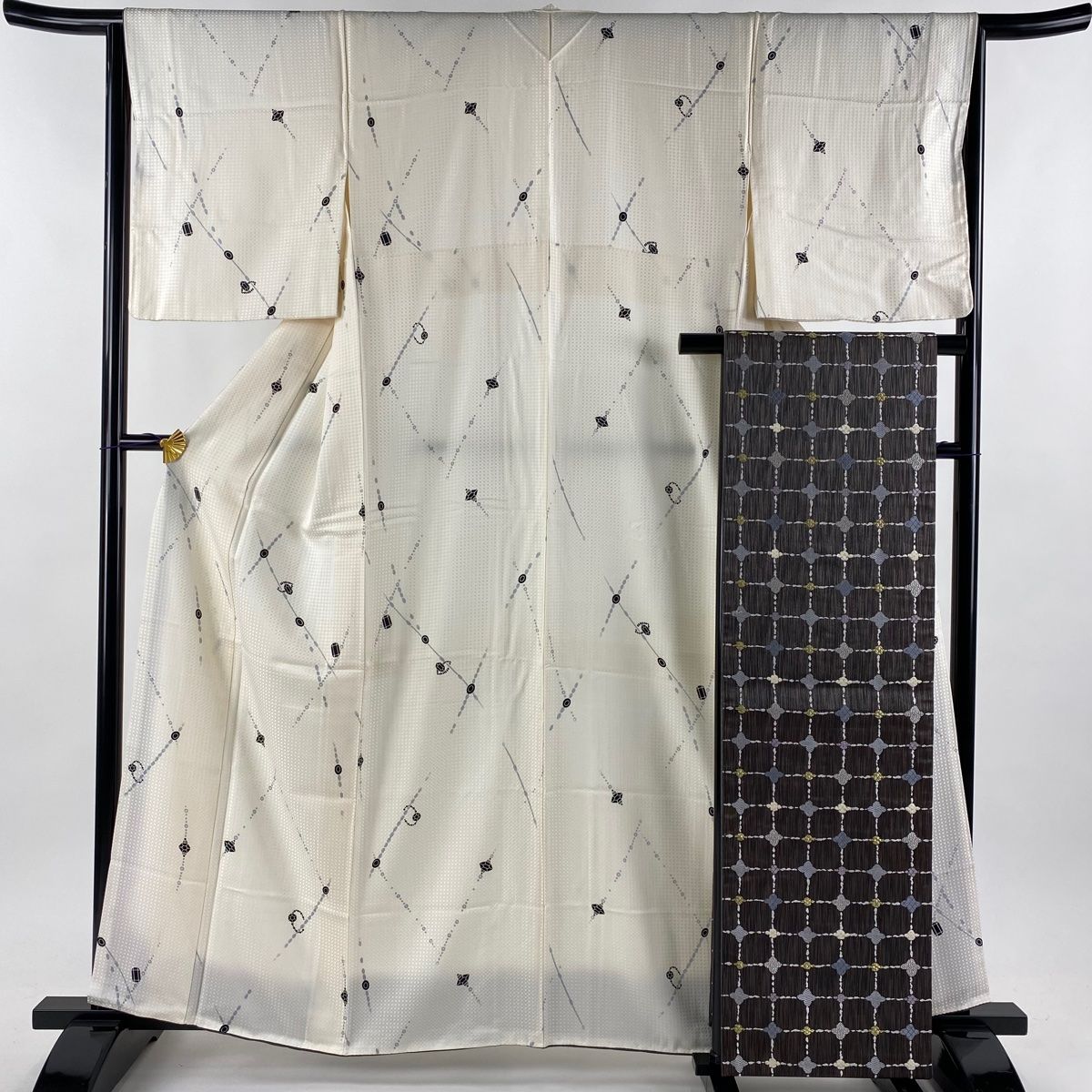 紬 身丈160cm 裄丈65.5cm M 袷 袋名古屋帯セット 華文 薄紫 正絹 美品  