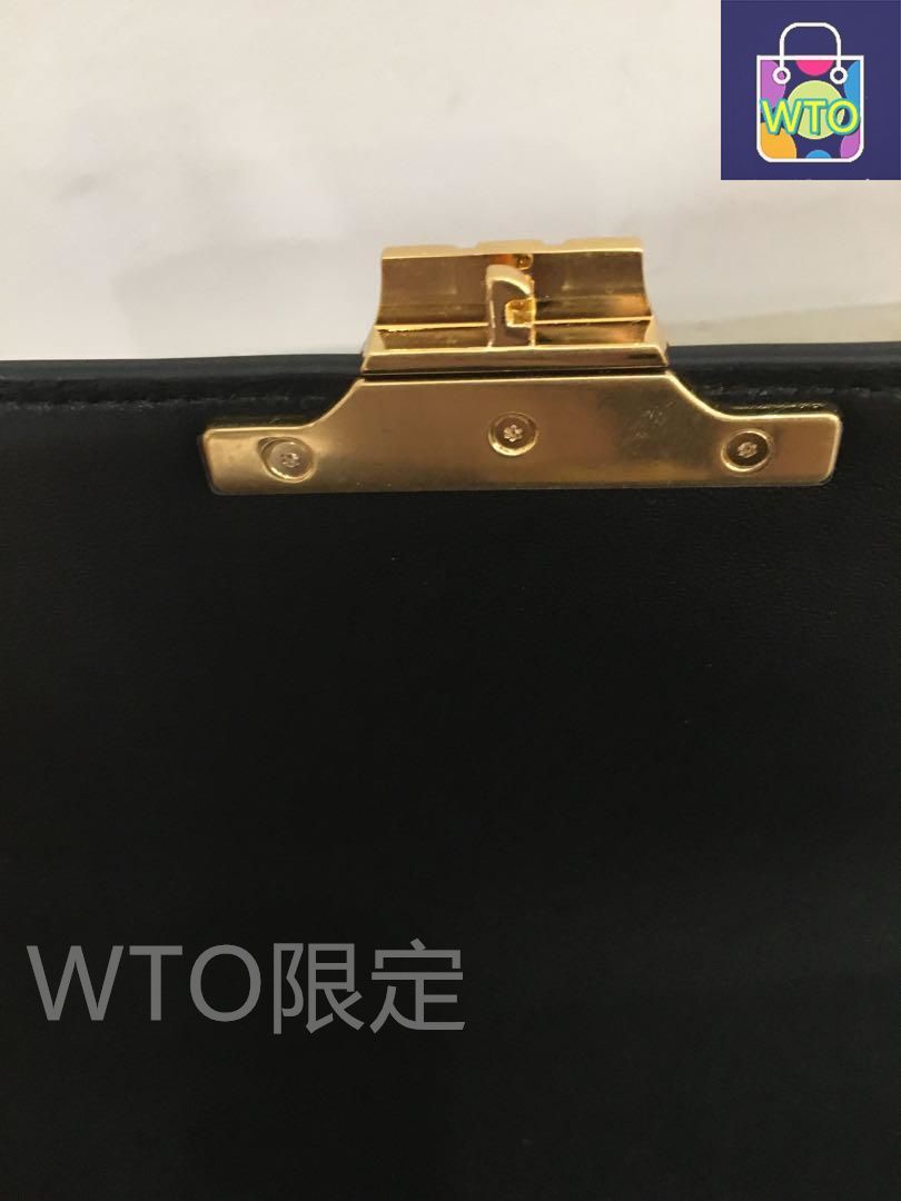 店舗のQ＆Aを簡単検索。 セリーヌ ショルダーバッグ トリオンフスモール