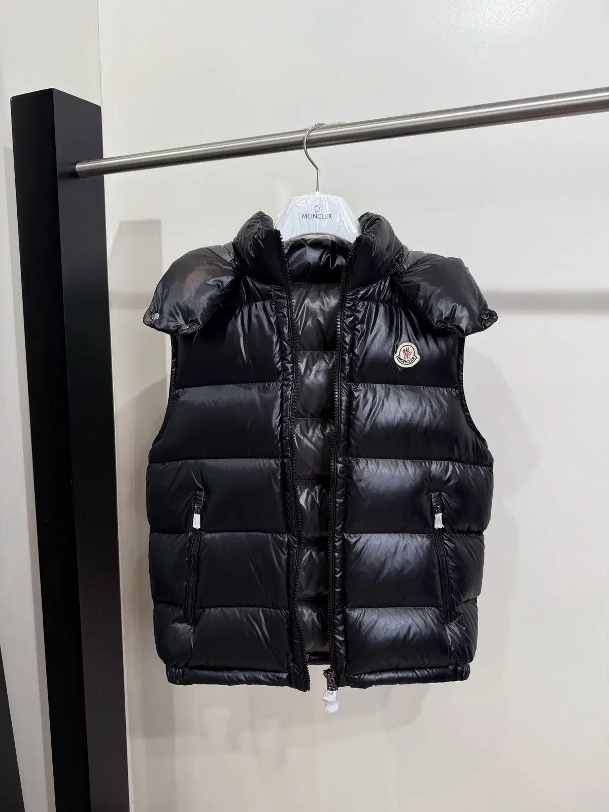 MONCLER モンクレール ユニセックス カジュアル ロゴ ブラック ダウン