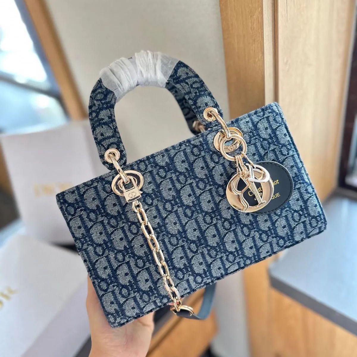 1点モノ DIOR LADY DIOR ハンド ショルダー バック Lady Dior ディオール ハンドバッグ ショルダーバッグ レディ