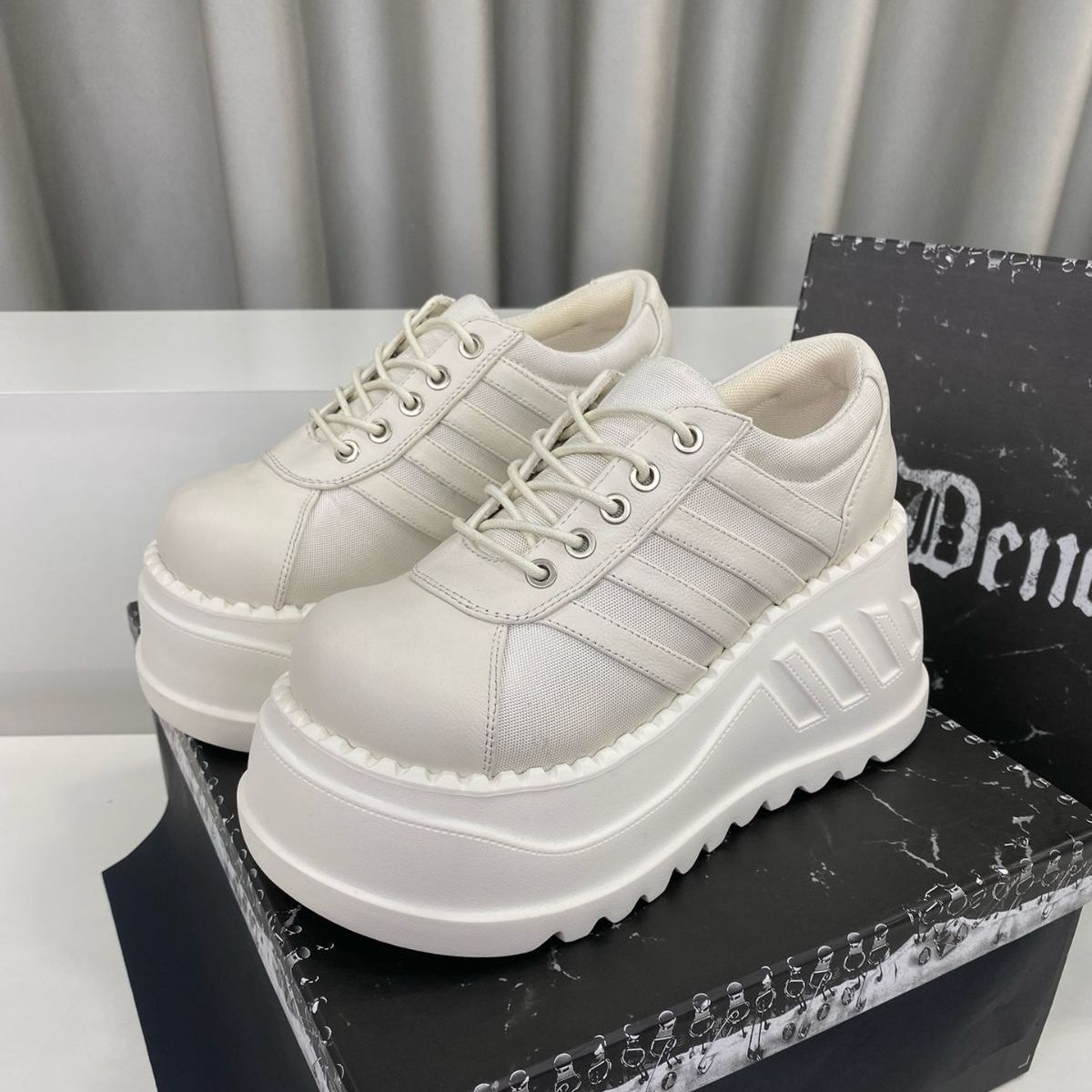 新品未使用】デモニアDemonia 厚底白 ホワイト