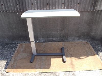 TS-25-0630-04 一部地域を除き送料無料 パラマウントベッド 介護用ベッドサイドテーブル F1920