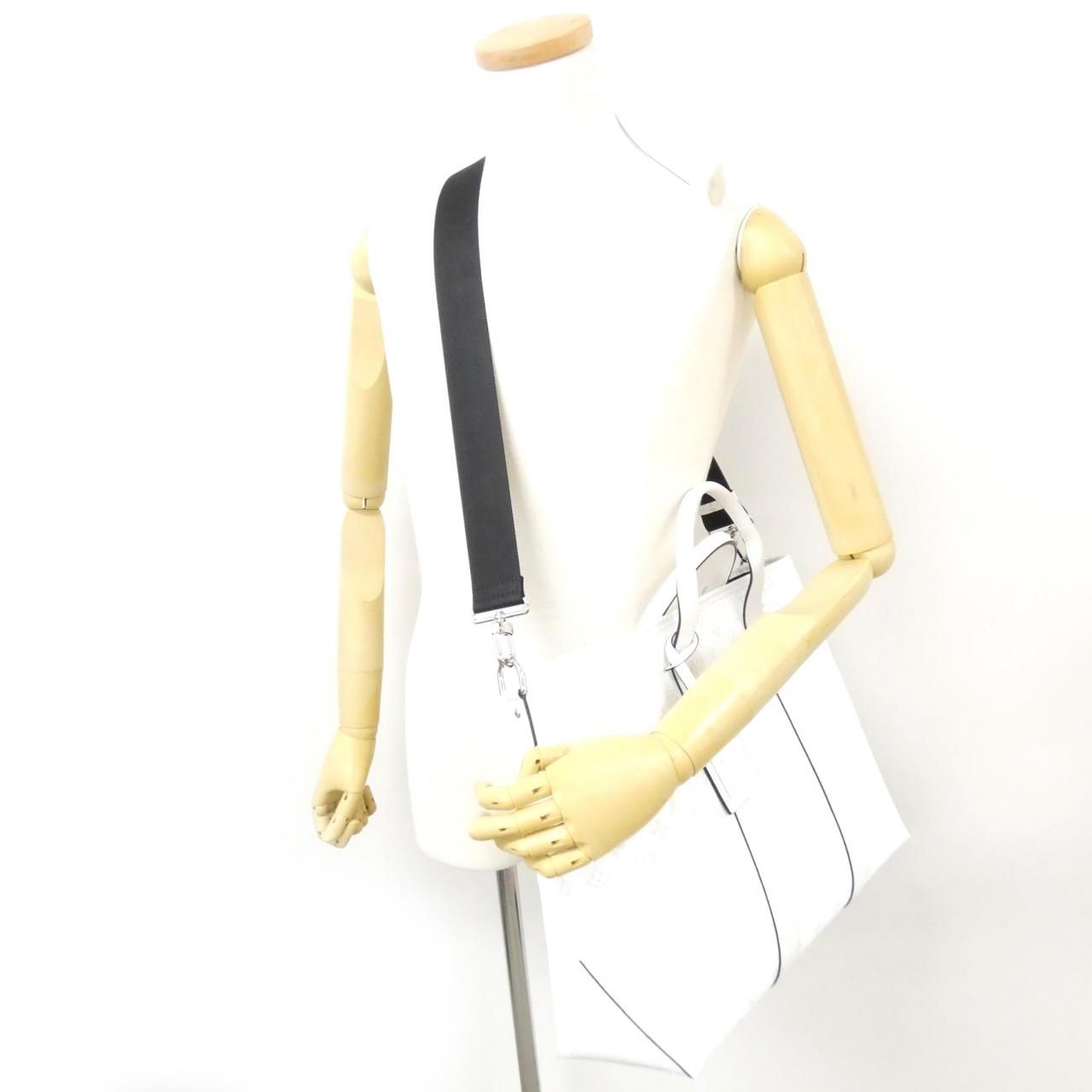 ルイ・ヴィトン(LOUIS VUITTON)ルイヴィトン タイガ ラマ ウィークエンド トート M30919 バッグ｜2600069423499｜【公式】新品中古どちらもブランドの通販ならブランドオフ・オンラインストア|  BRAND OFF Online Store