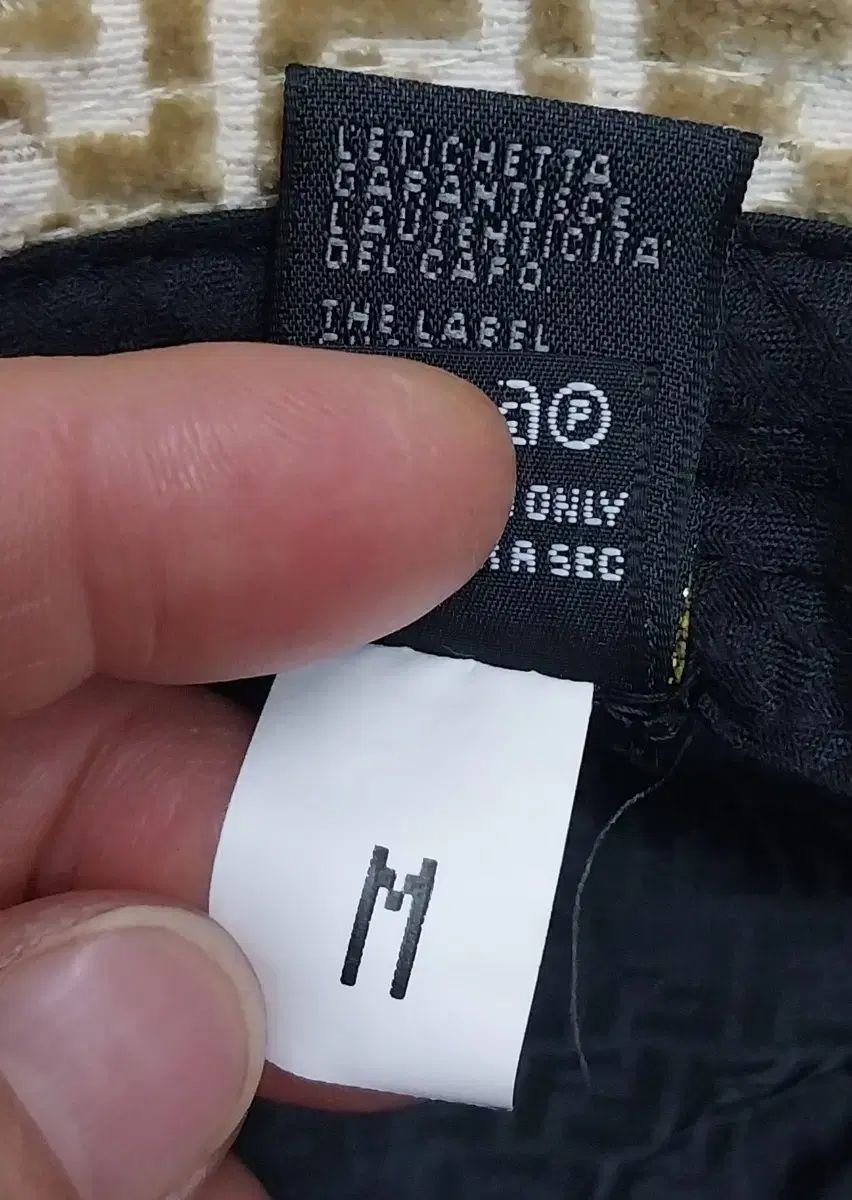  フェンディ FF ロゴ バケットハット アイボリー バケットハット ハット