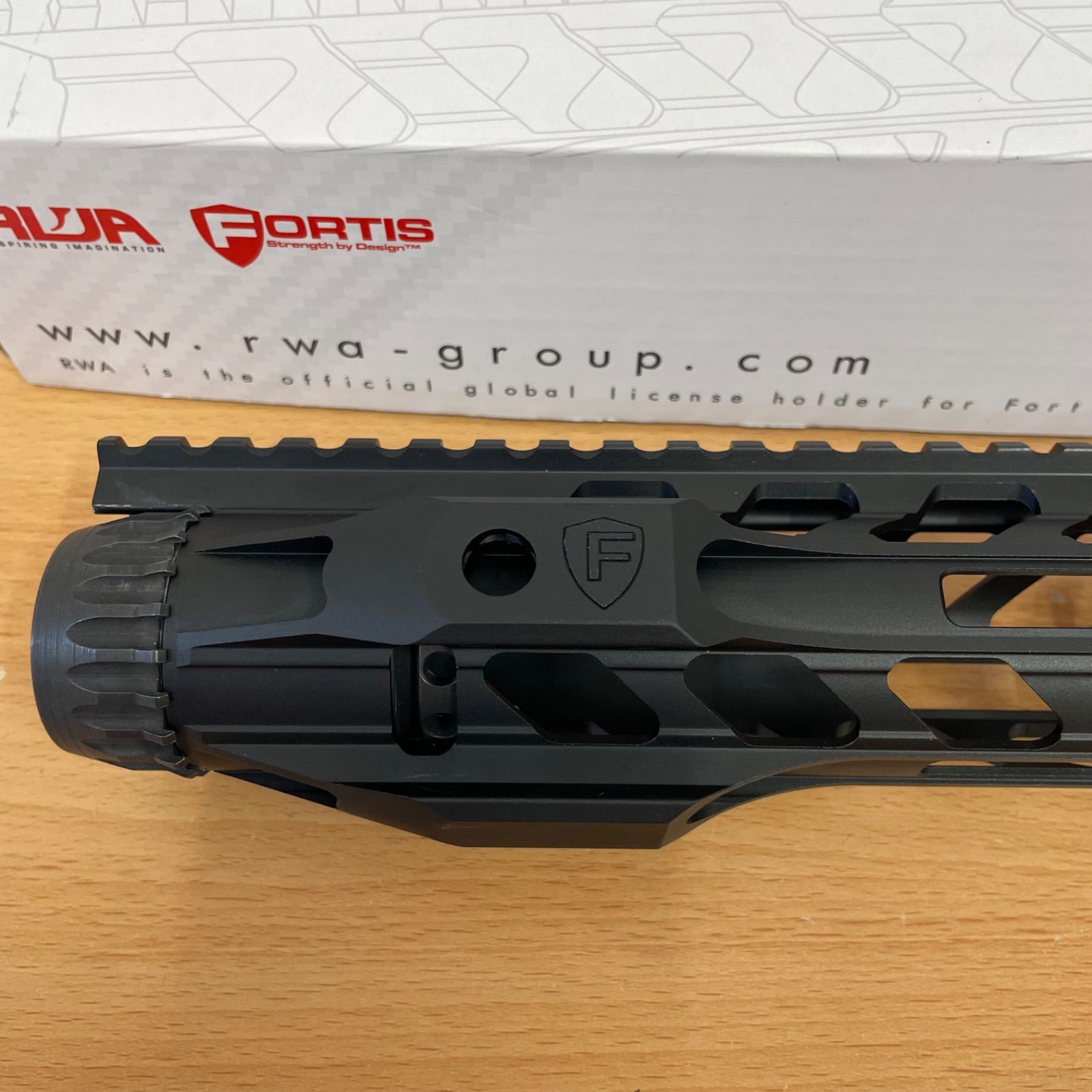 RWA Fortis Night Rail 12インチ M4 ハンドガード A25-2304