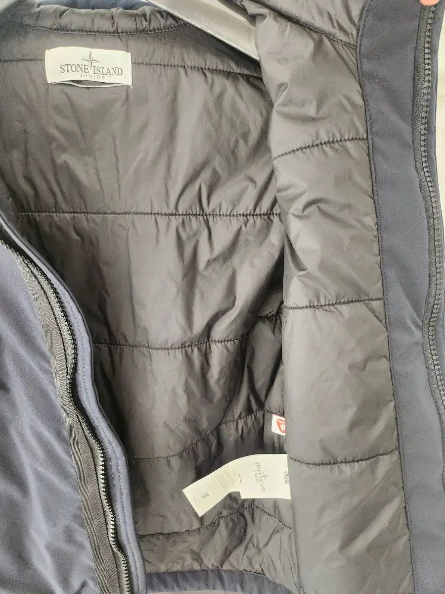 プリマロフト ダウン