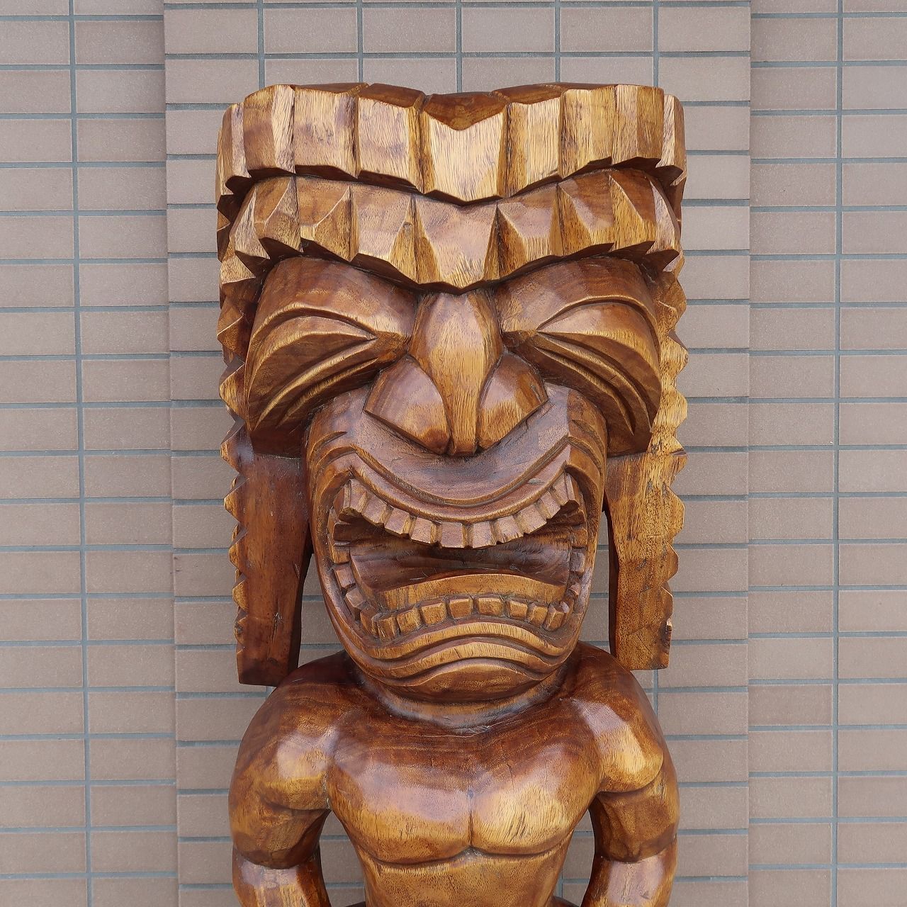 ティキの木彫り ティキ クー TIKI KU 120cm 木製スワール無垢材 TIKI木彫り ティキ像 チィキ像 戦いの神 オブジェ ハワイの神様  ハワイアン雑貨 ハワイの置物 Hawaiian 1m20cm 350283 - メルカリ