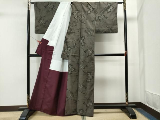 平和屋着物▽本場大島紬 単衣 7マルキ 花唐草文 反端付き