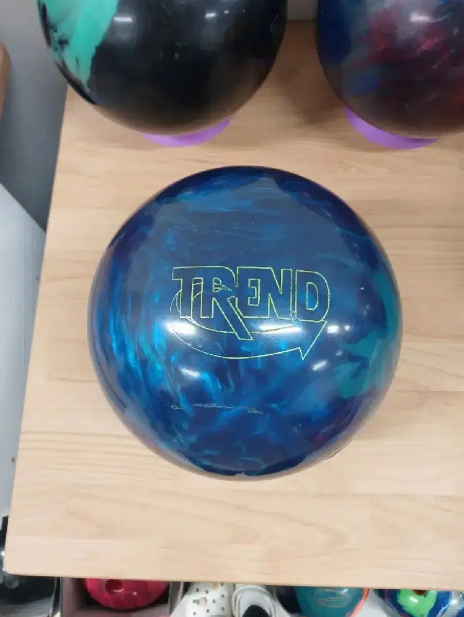 ボウリング Trend 2 15Pボウリングボール