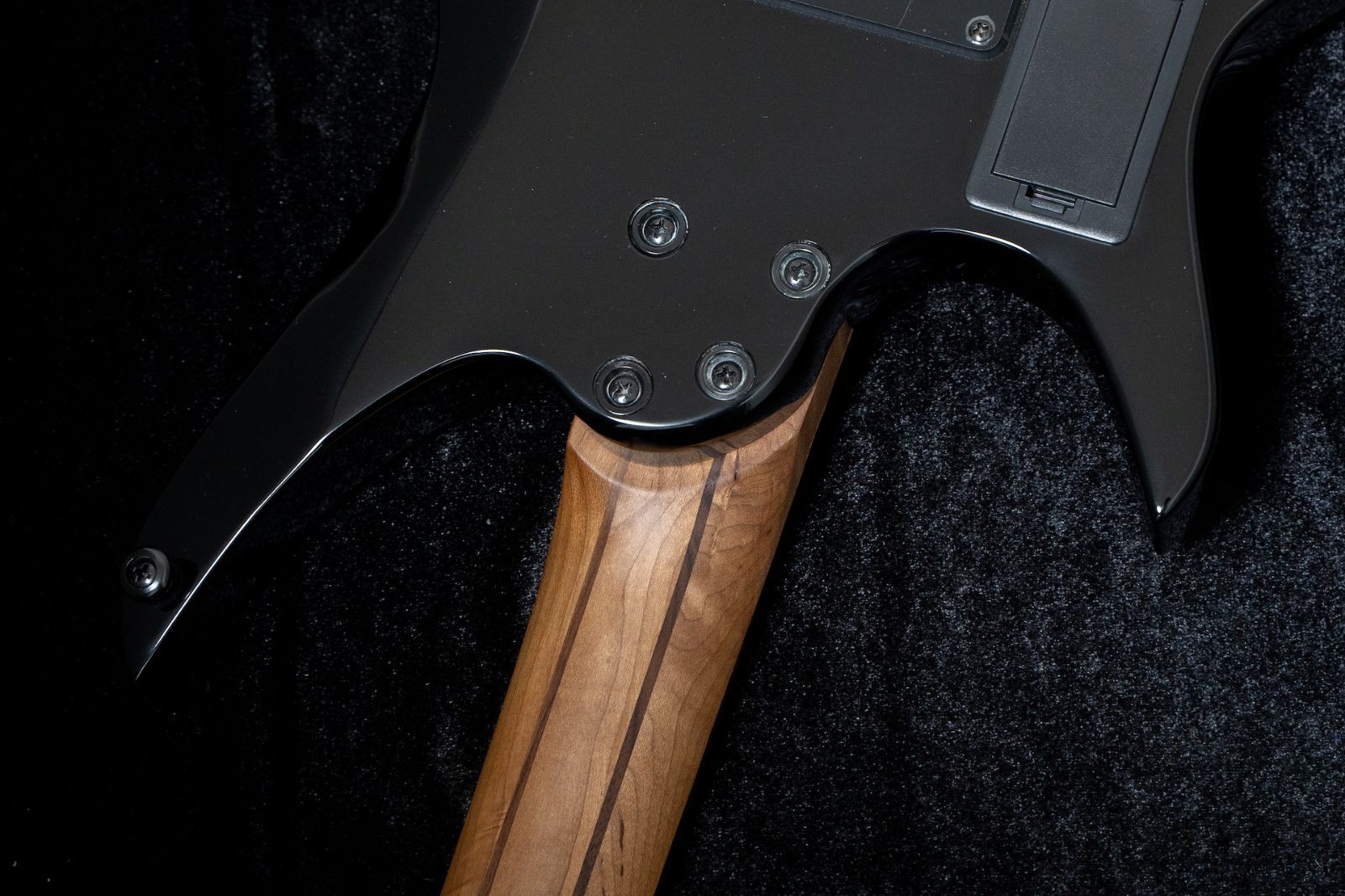 new】HEX Guitars / N700 Transparent Black - メルカリ