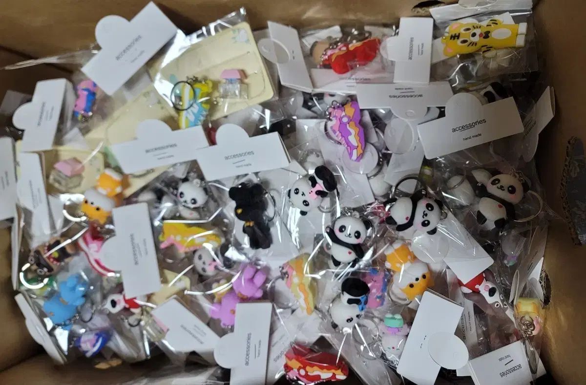 キャラクターキーホルダー160個以上 個別包装