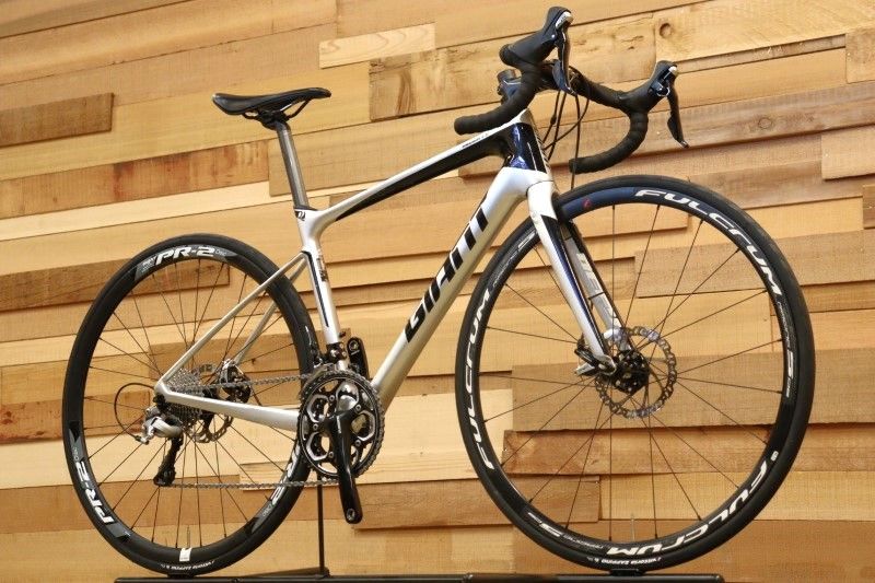 GIANT 「ジャイアント」 DEFY ADVANCED2 DISC 2015年モデル ロードバイク GIANT 「ジャイアント」 DEFY ADVANCED2 2015年モデル ロードバイク