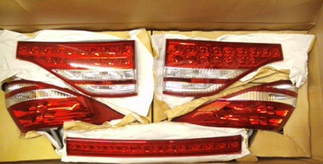未使用品 トヨタ純正 ACR50W 50系 エスティマ 前期 LED テールライト ガーニッシュ
