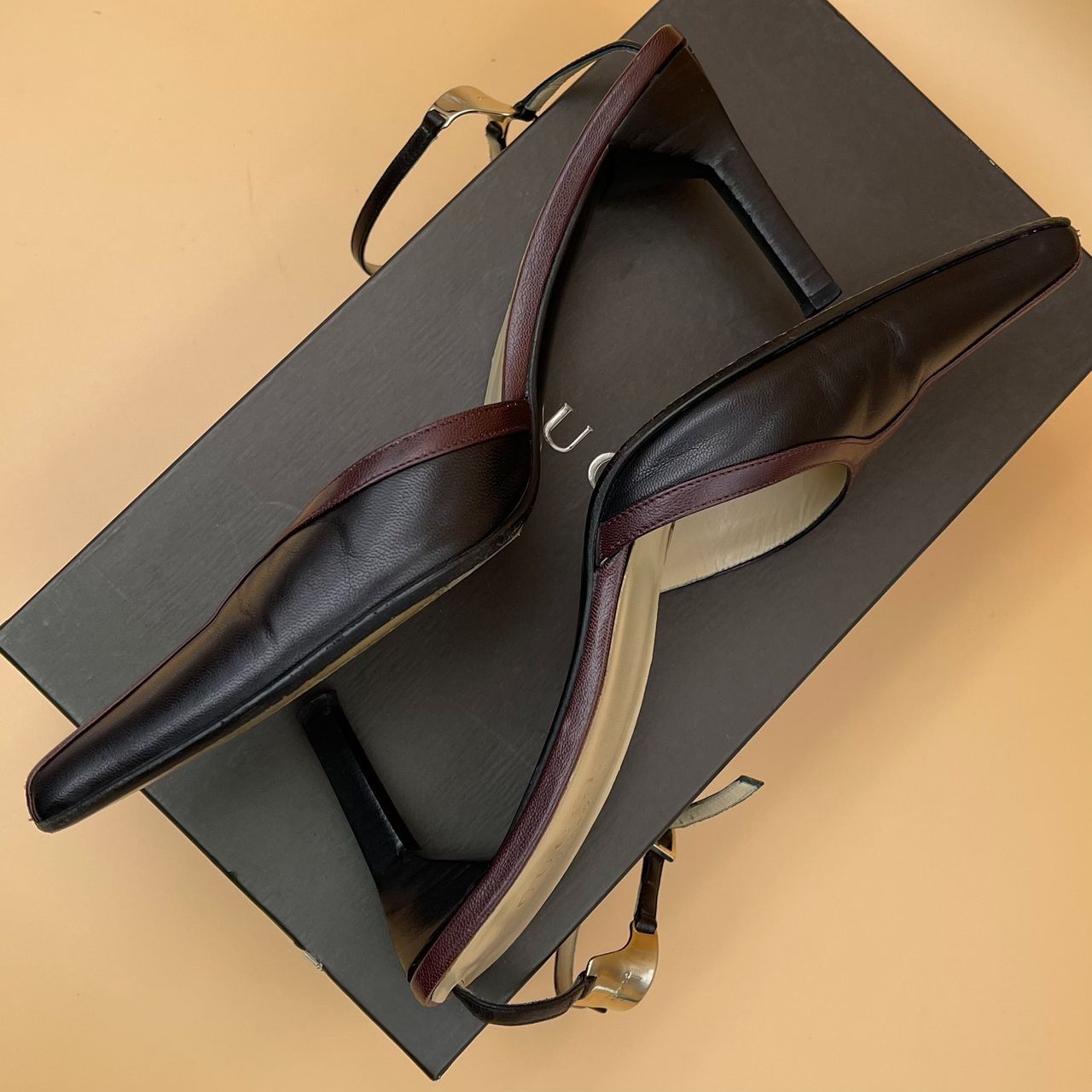 GUCCI グッチ アンクルストラップパンプス シグネチャー 20089 GUCCI グッチ アンクルストラップパンプス シグネチャー 20089