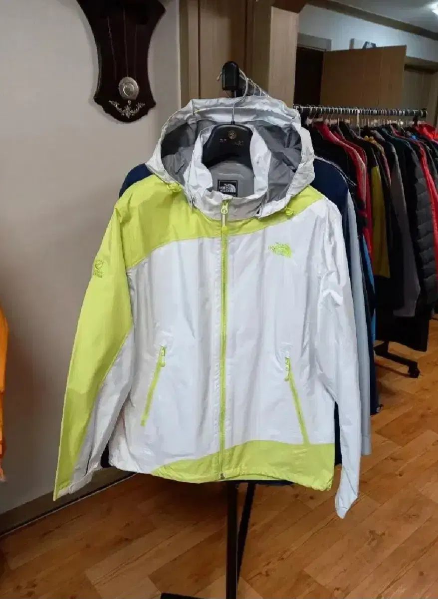 レディース THE NORTH FACE ザノースフェイス ウィンドブレーカー ジャケット 100
