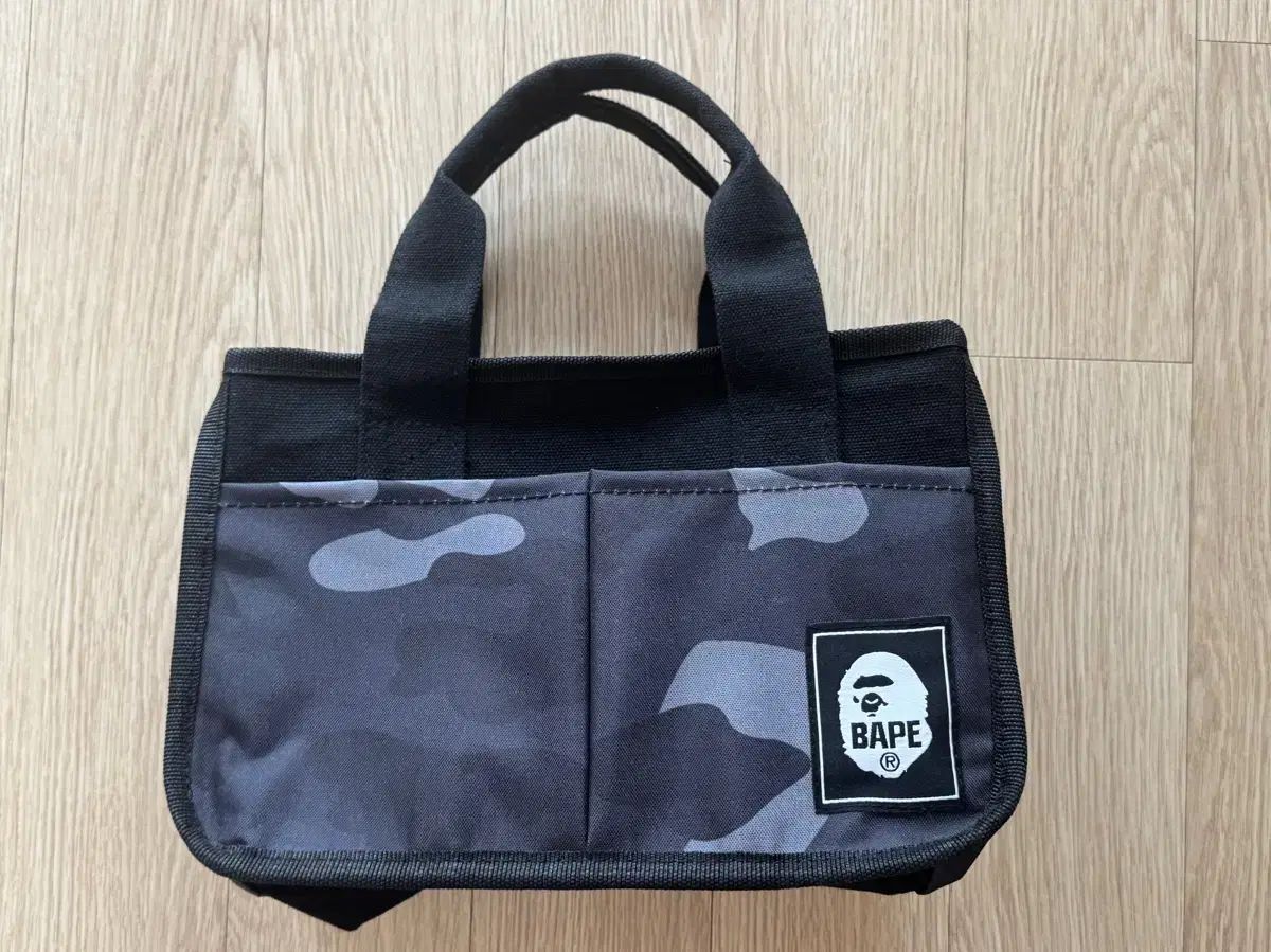 A BATHING APE(アベイシングエイプ) 雑誌 付録 バッグ ブラック