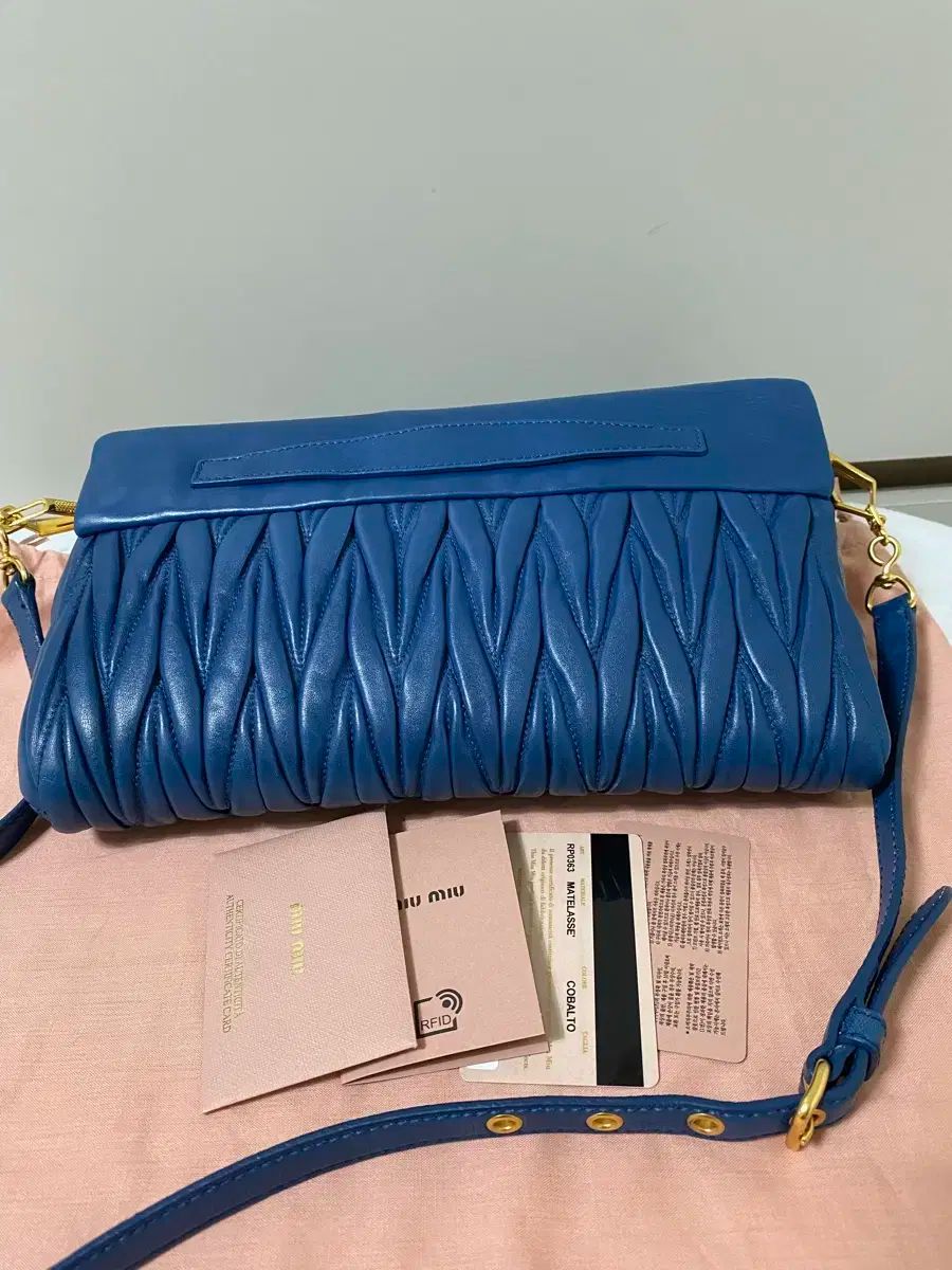 MIU MIU