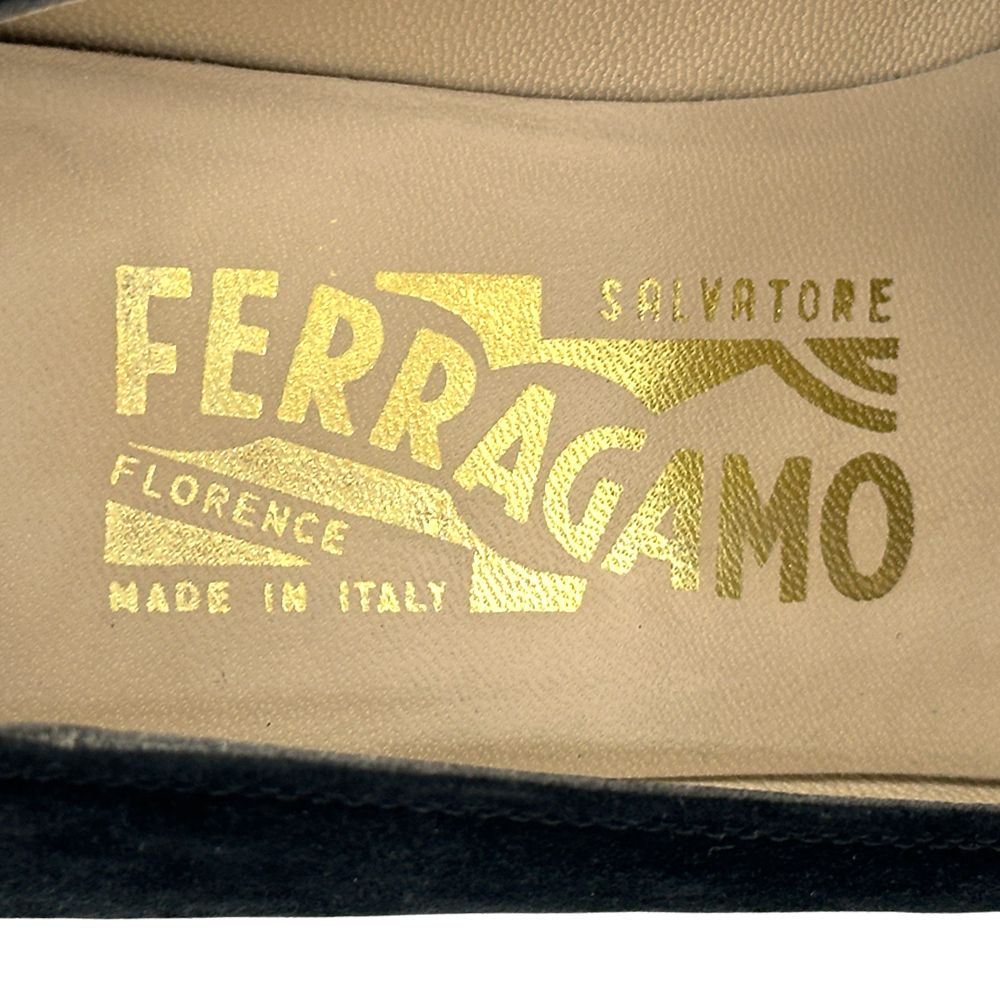 ローファー スエード