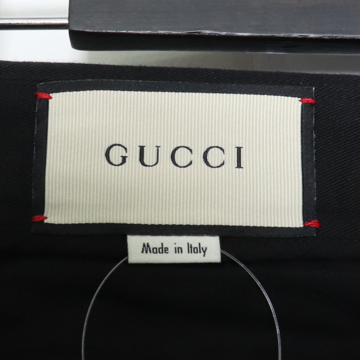 GUCCI ロゴ刺繍コットンチノパンツ - メルカリ