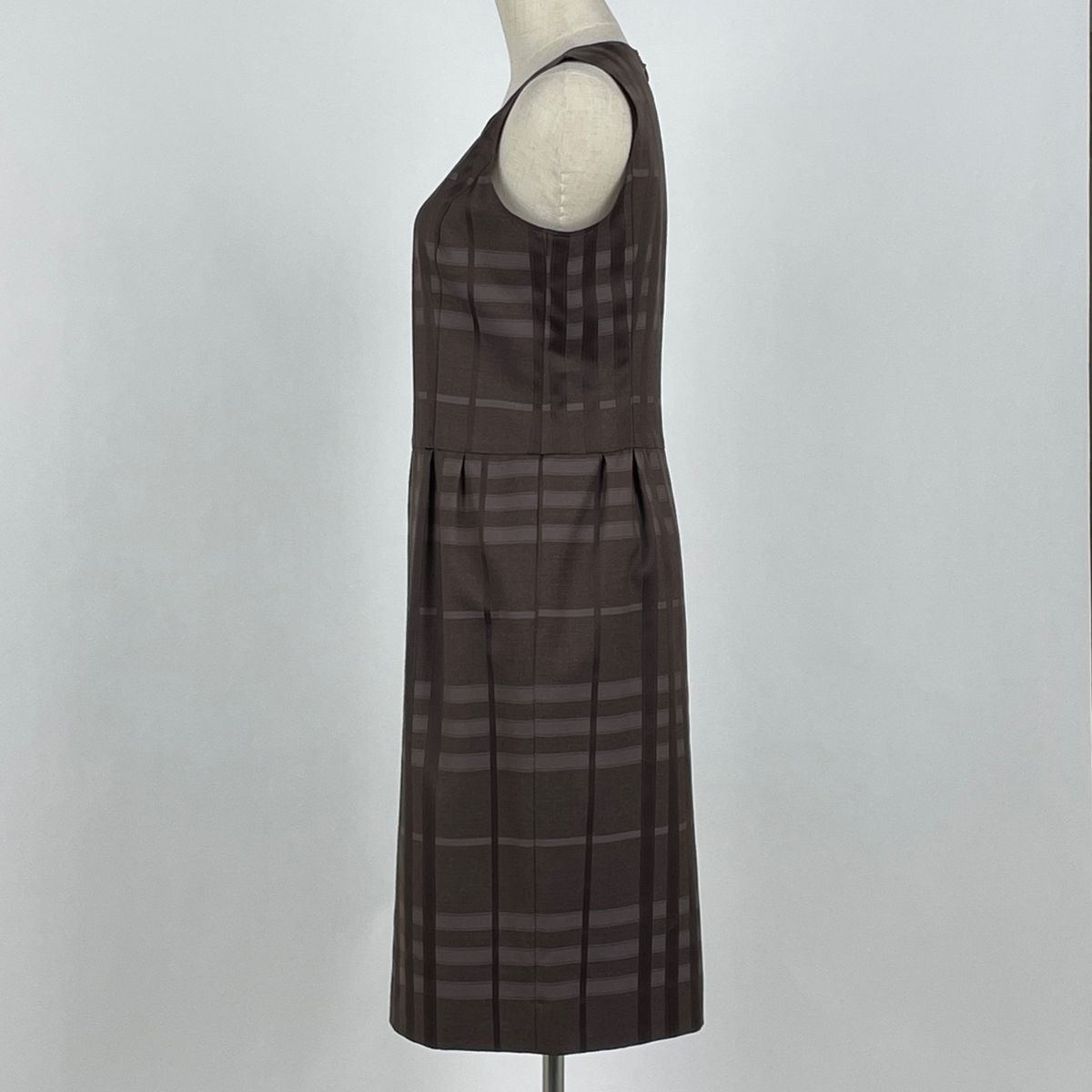 バーバリー BURBERRY チェック柄 ノースリーブ ワンピース ひざ丈